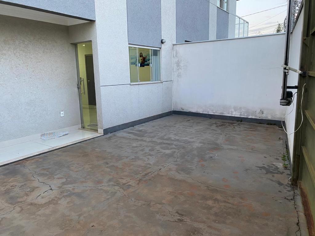 Apartment with Balcony photo 3