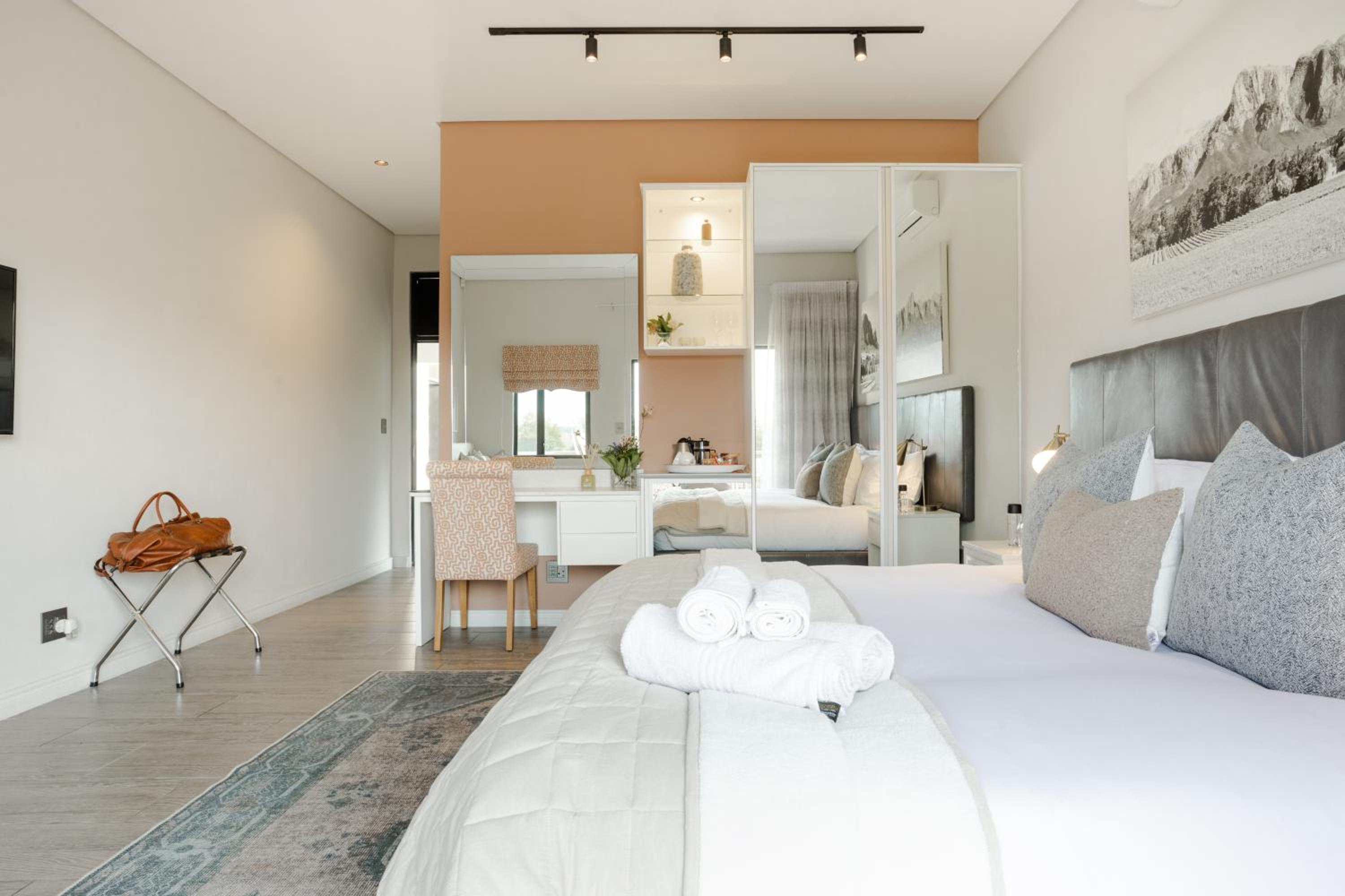 King Room with Mountain View