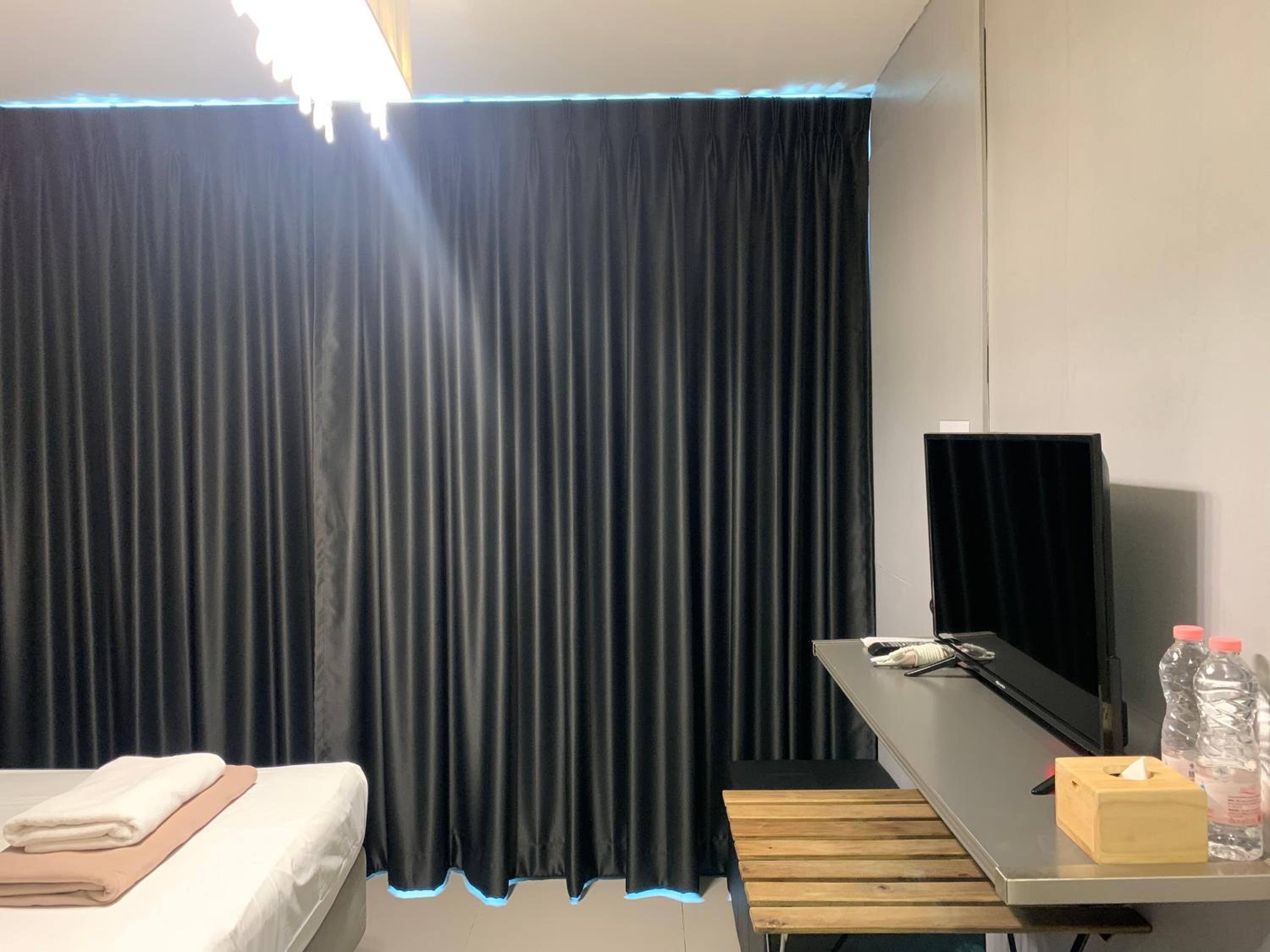 Twin Room with Private Bathroom photo 2