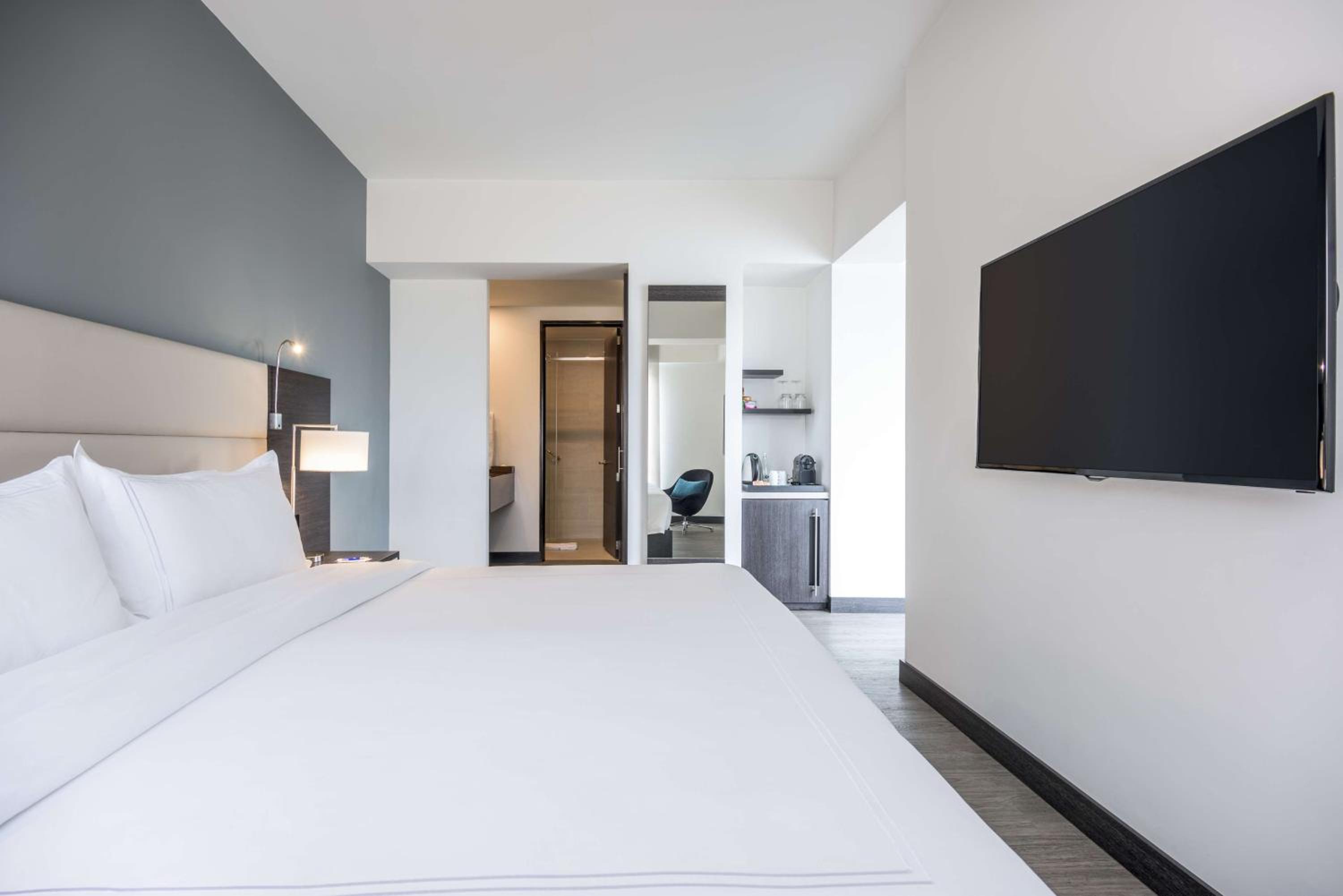 Junior Suite with Extra Bed (2 Adults + 1 Child) photo 2