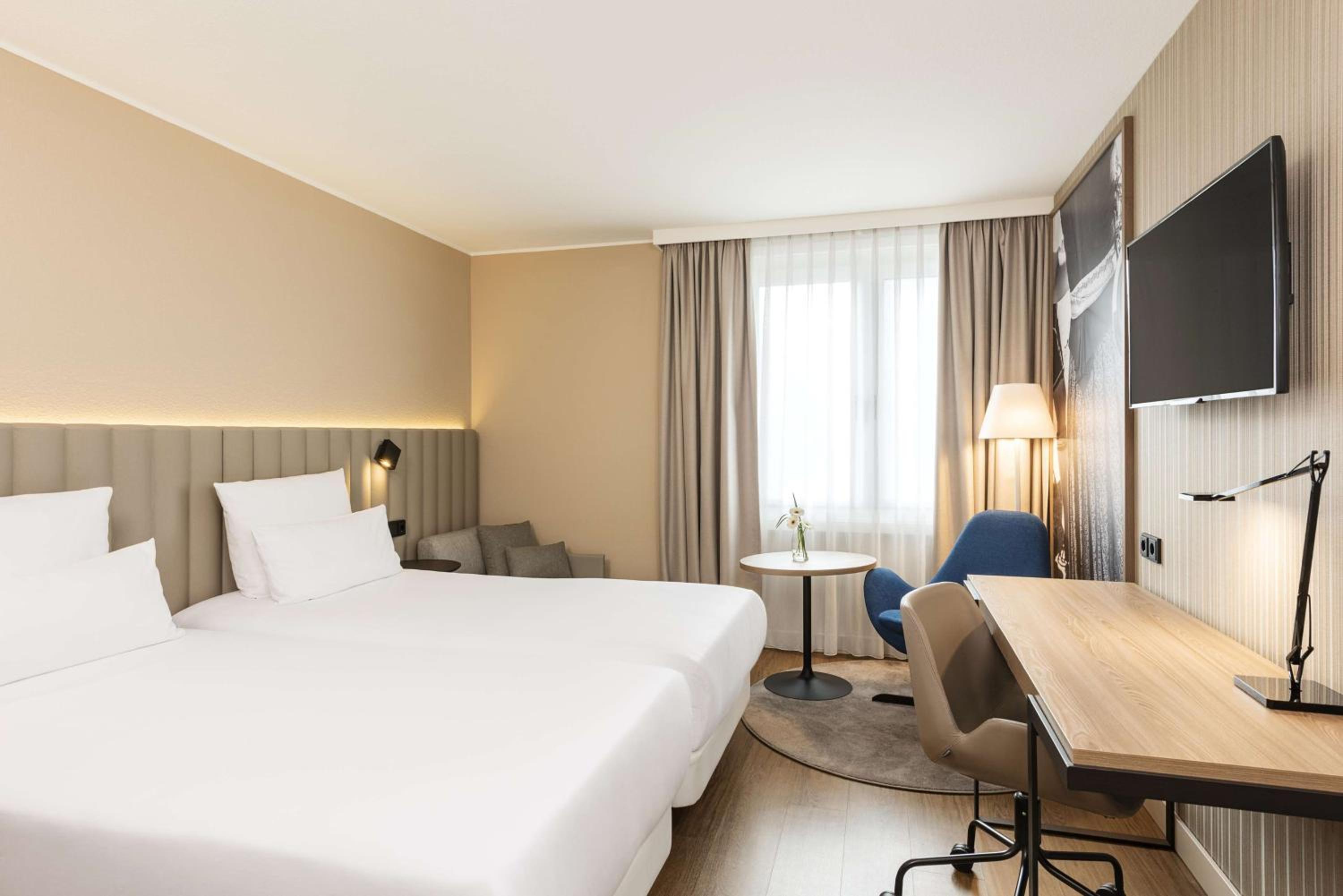 Standard Double Or Twin Room - Park, Sleep And Fly 15