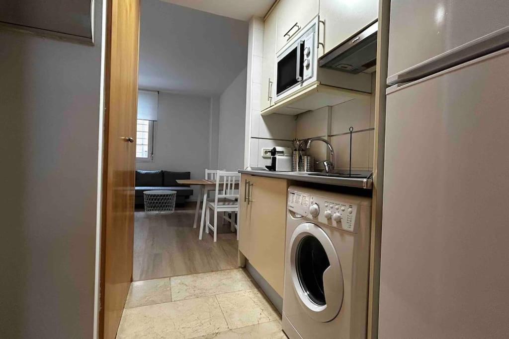 One-Bedroom Apartment photo 2