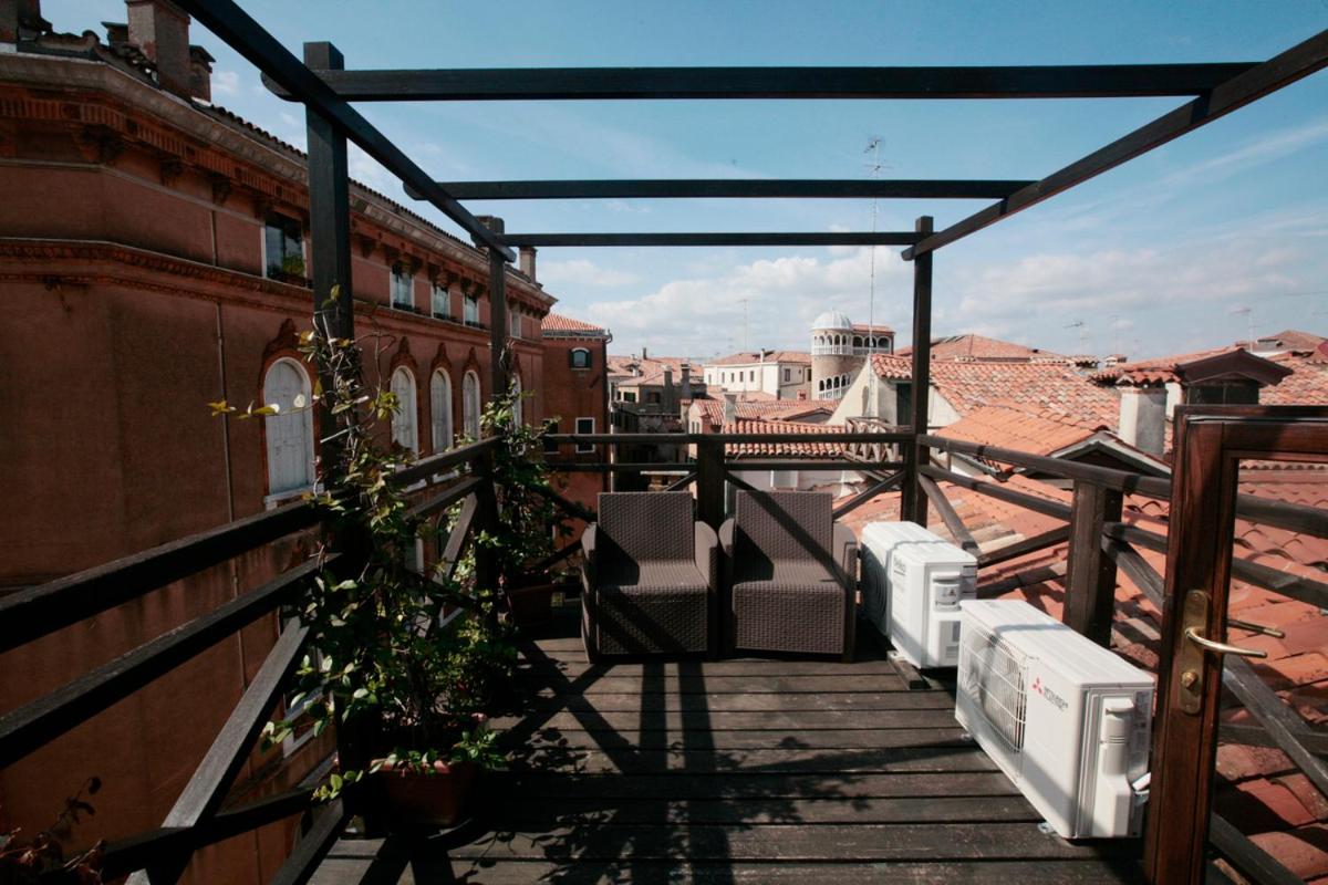 Apartment with Terrace photo 3