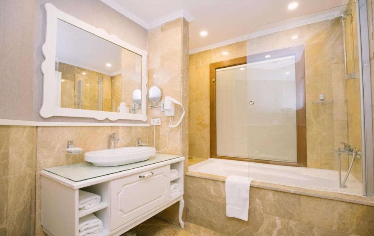 Double Room - Photo 2