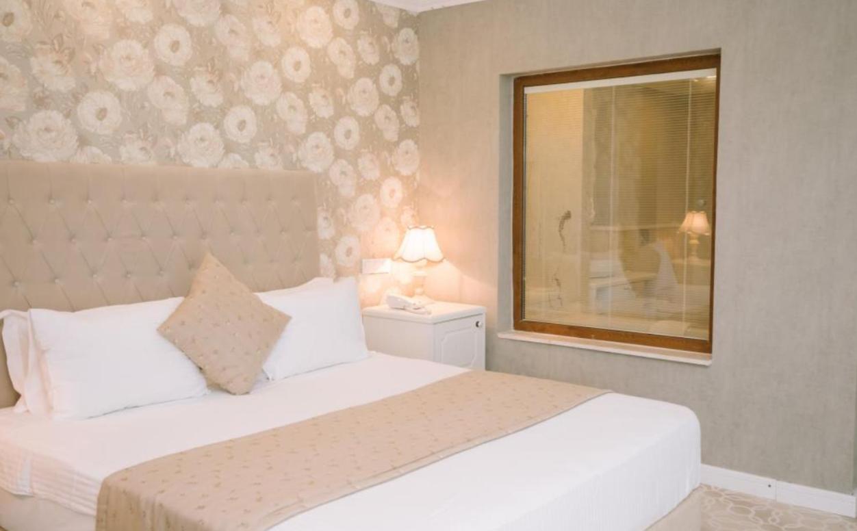 Double Room - Photo 5