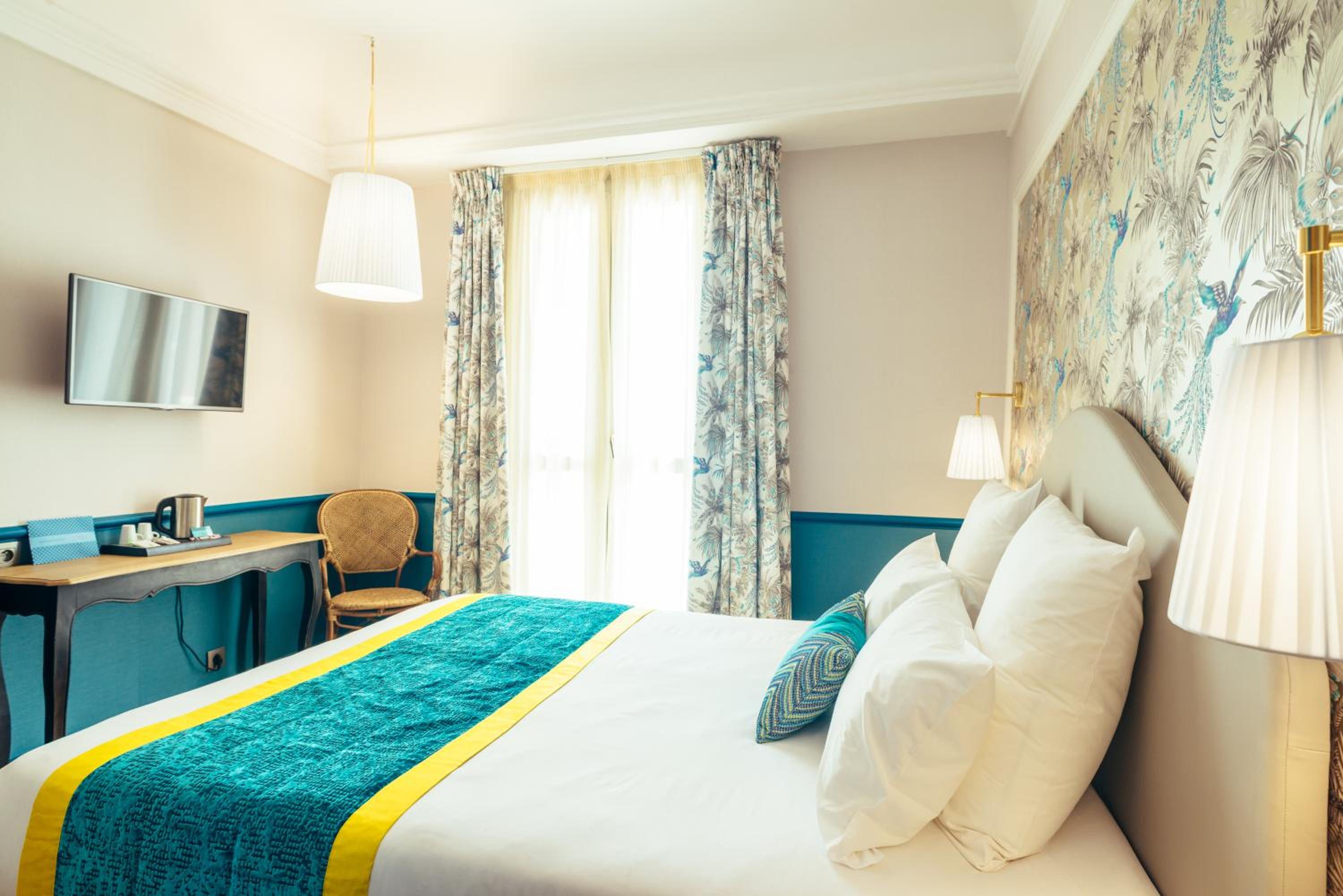 Classic Double or Twin Room - Photo 13