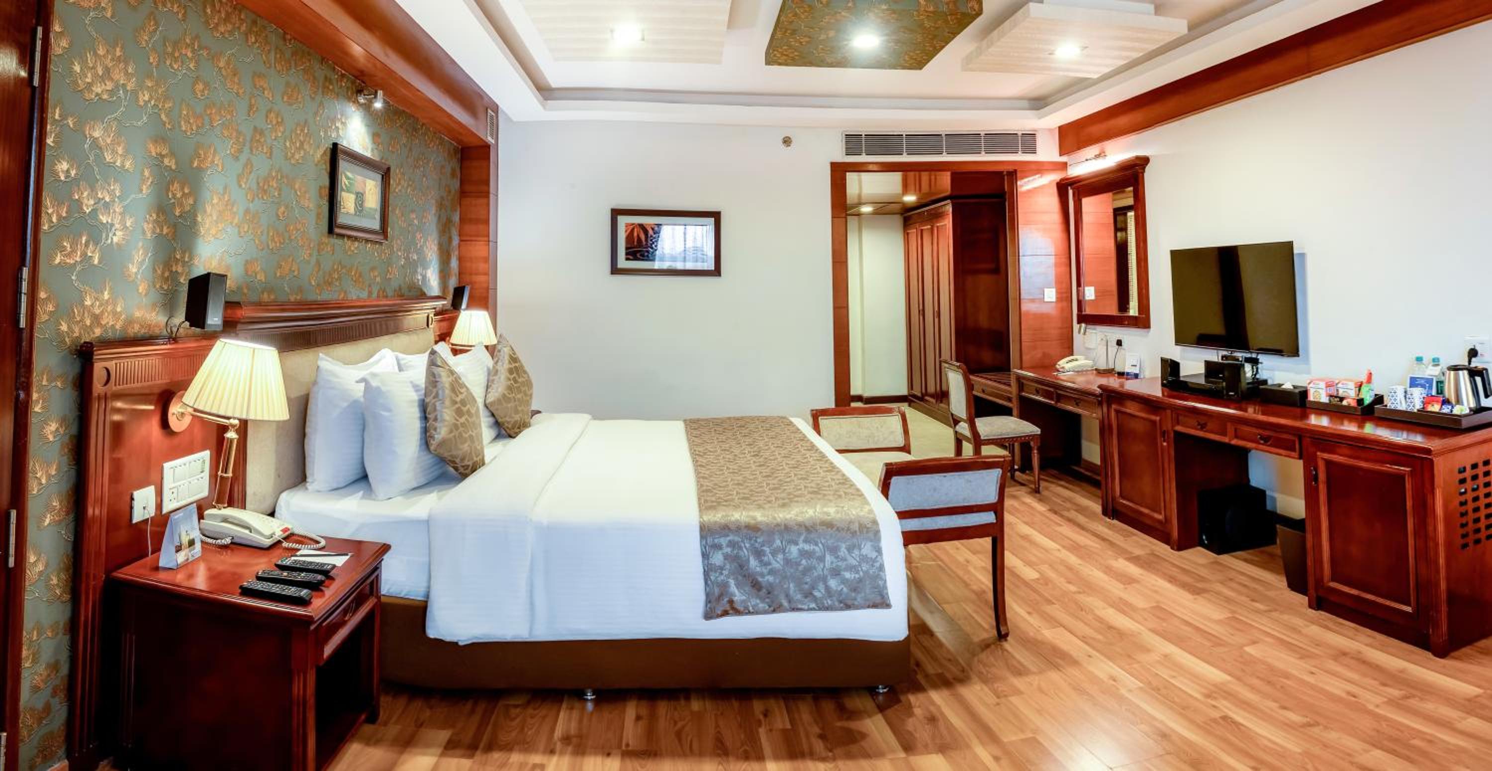 Luxury Suite