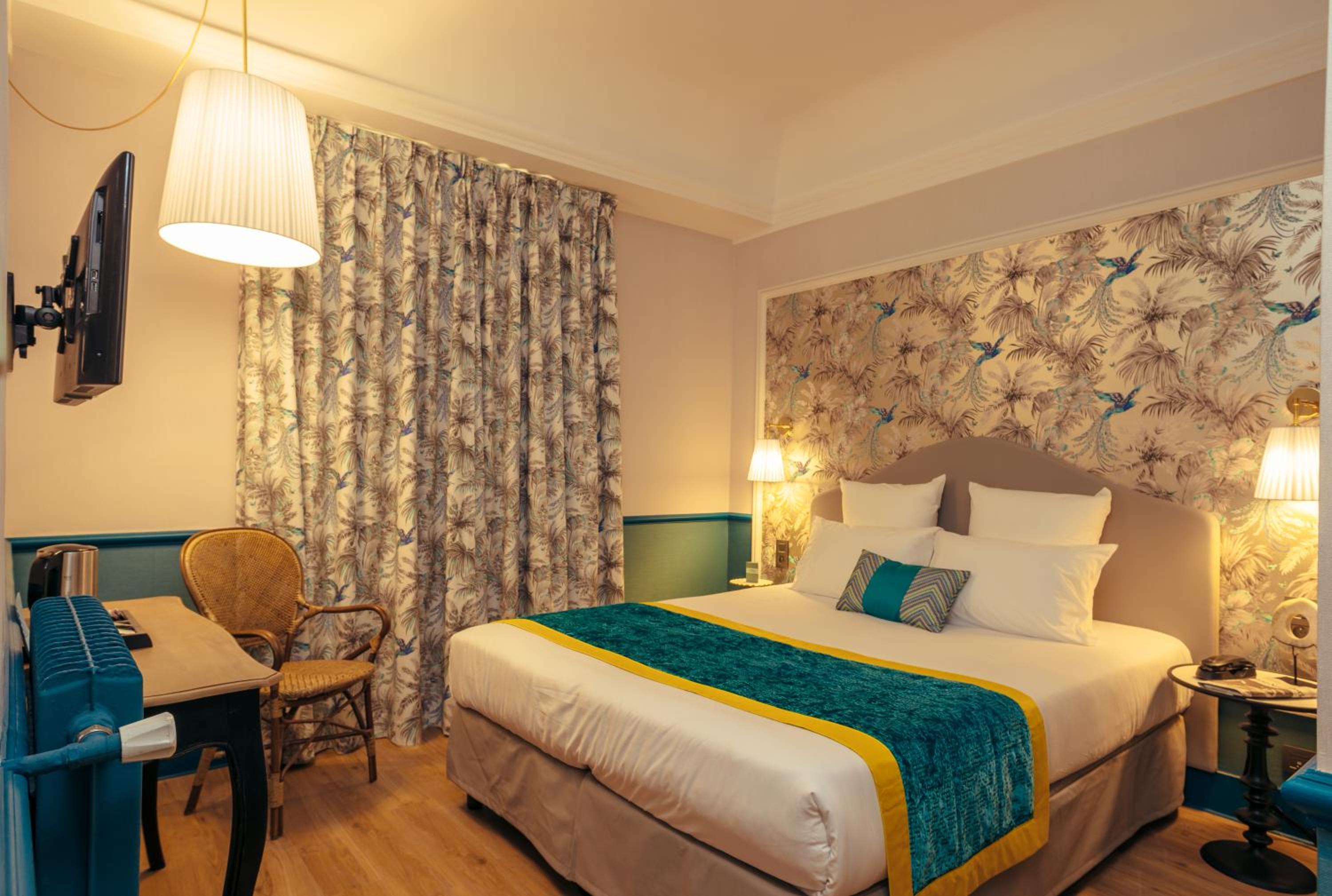 Classic Double or Twin Room - Photo 9