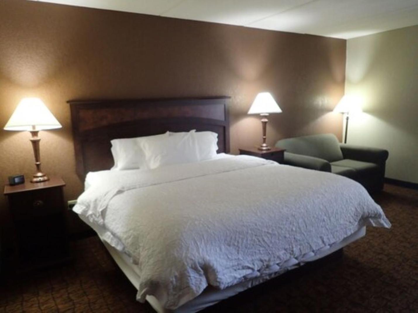 Superior King Room - Non-Smoking - Photo 4