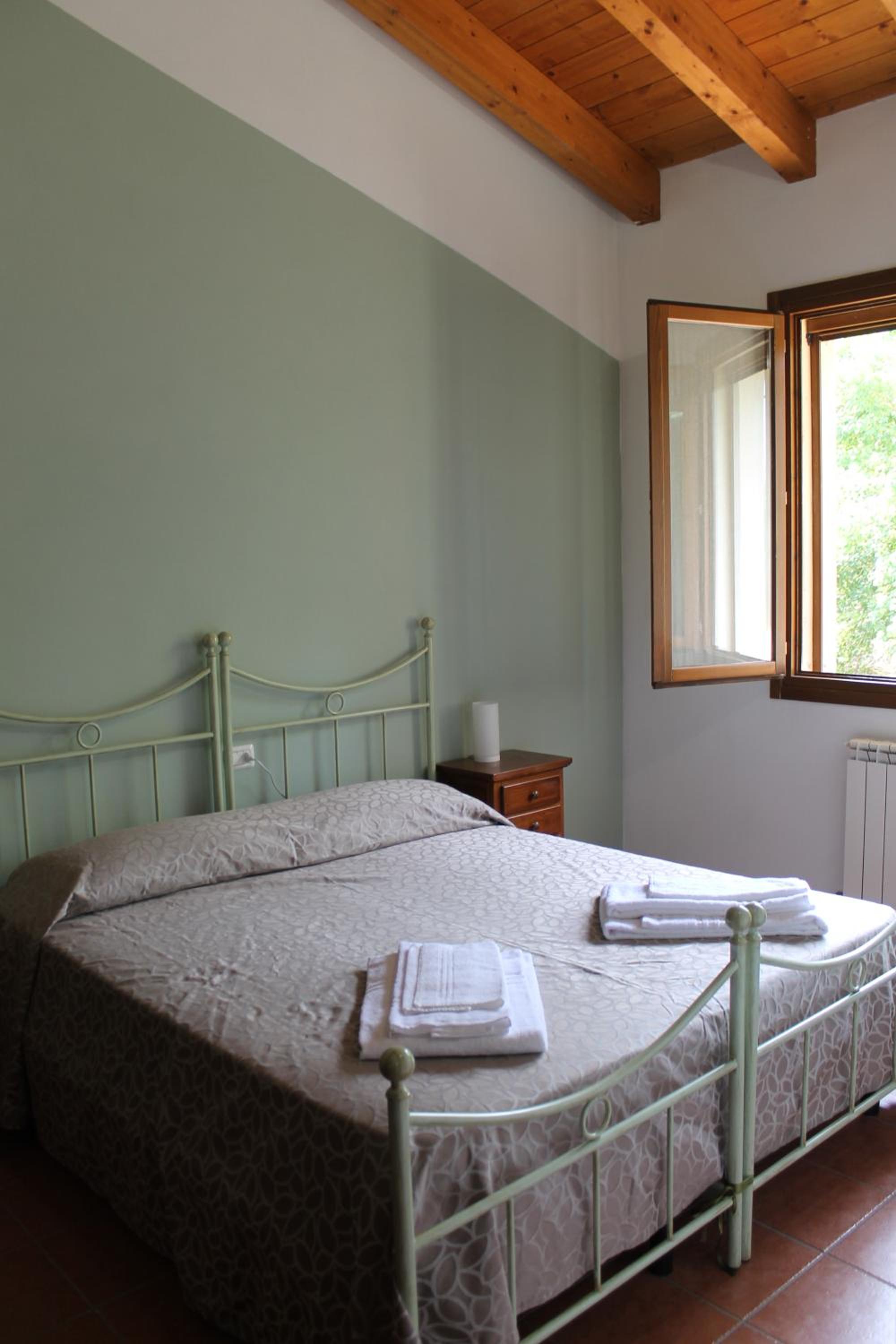 Single Room with Private Bathroom photo 2