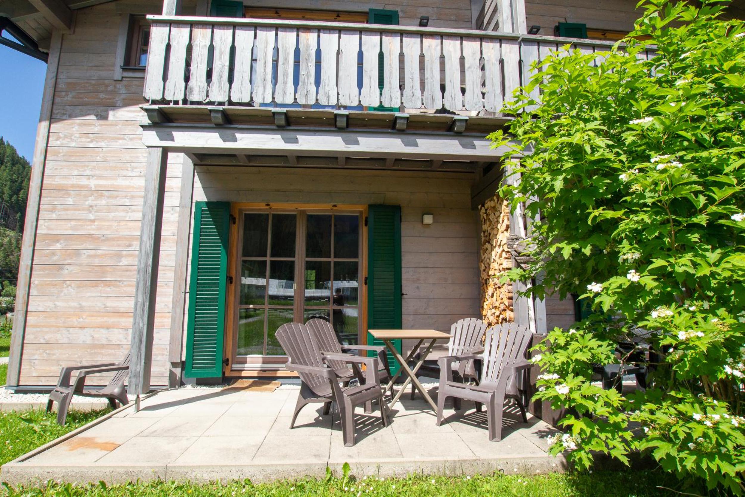 Three-Bedroom Chalet 161 photo 2