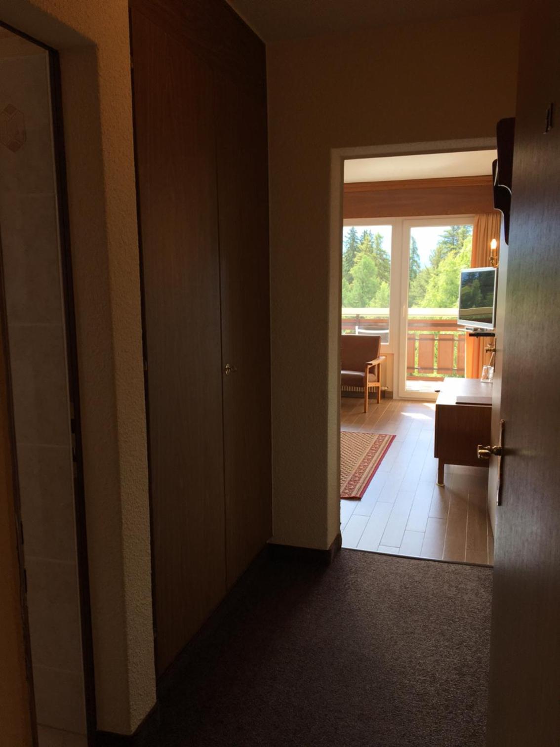 Twin Room with Balcony photo 3