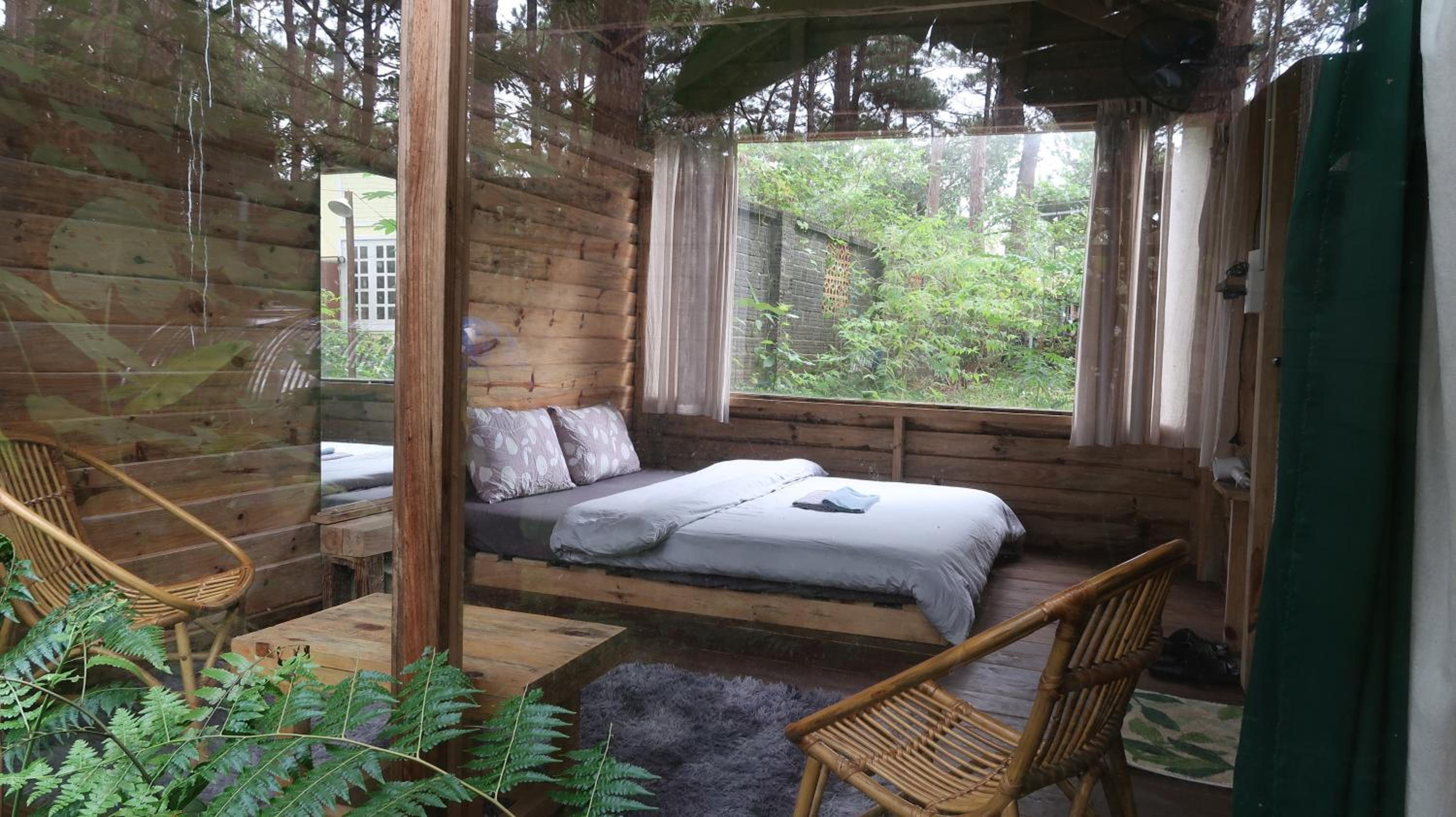 Deluxe Bungalow with Garden View photo 2