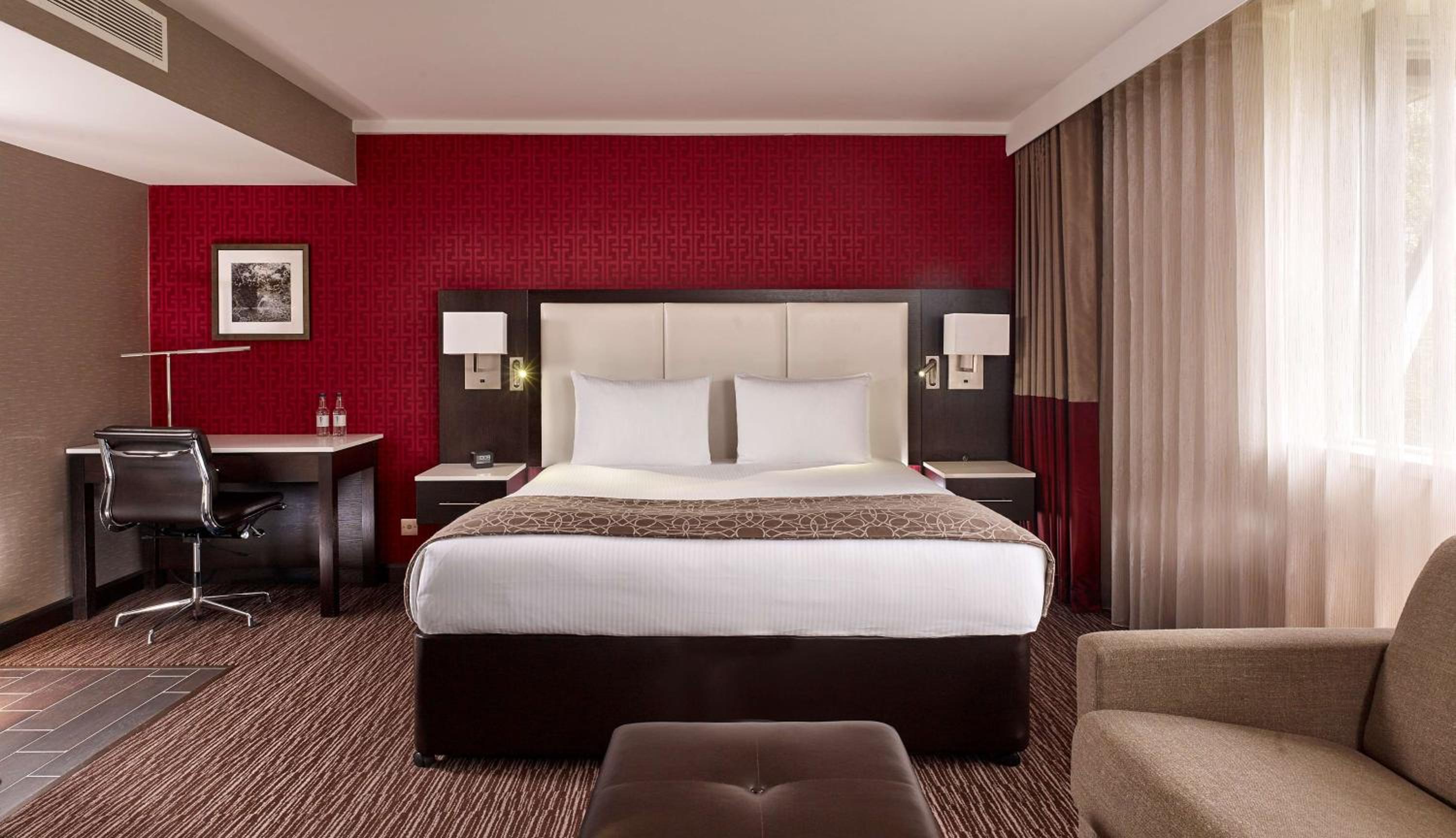 King Room with Sofa Bed - Mobility Accessible