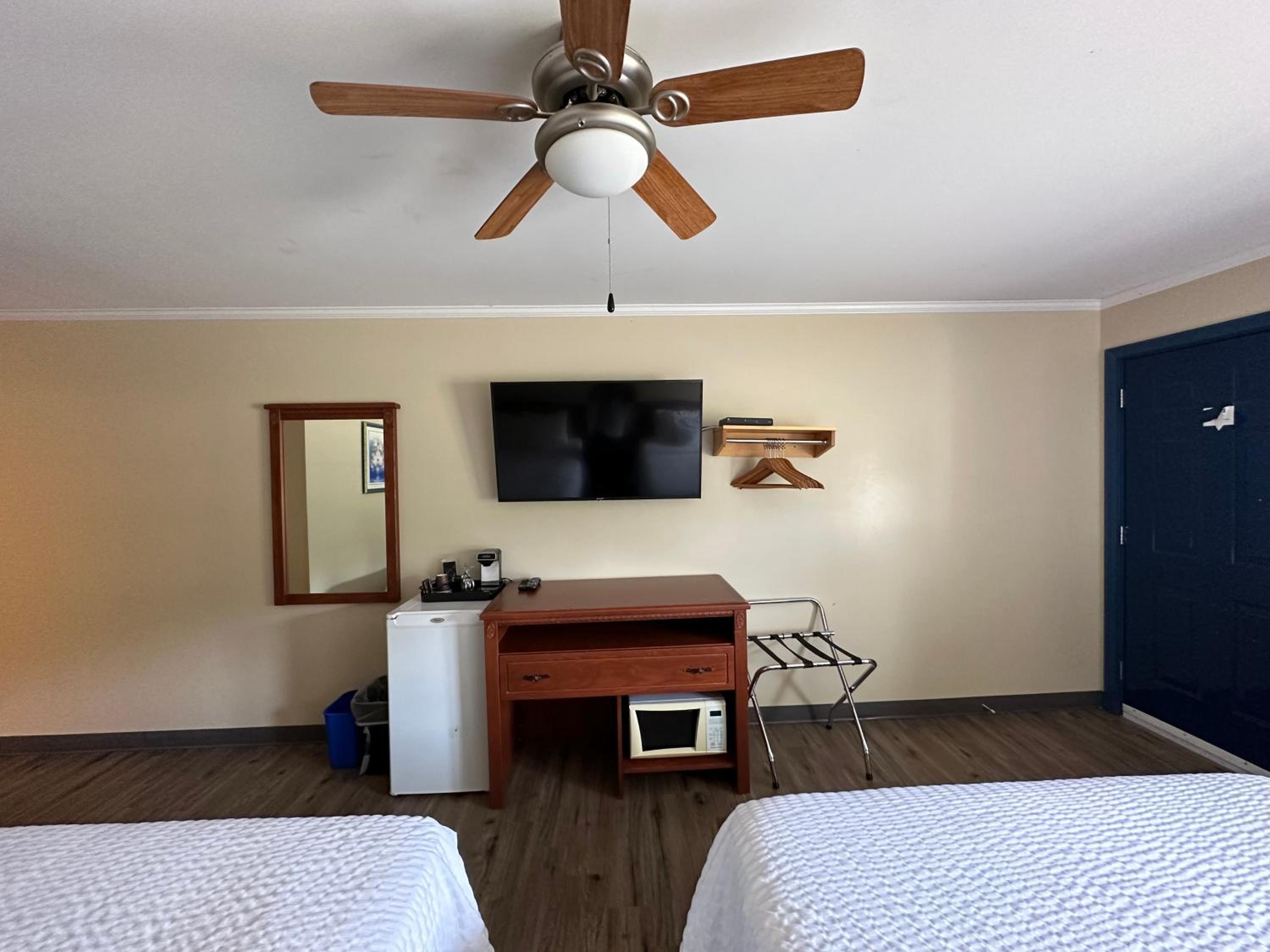 Queen Room photo 3