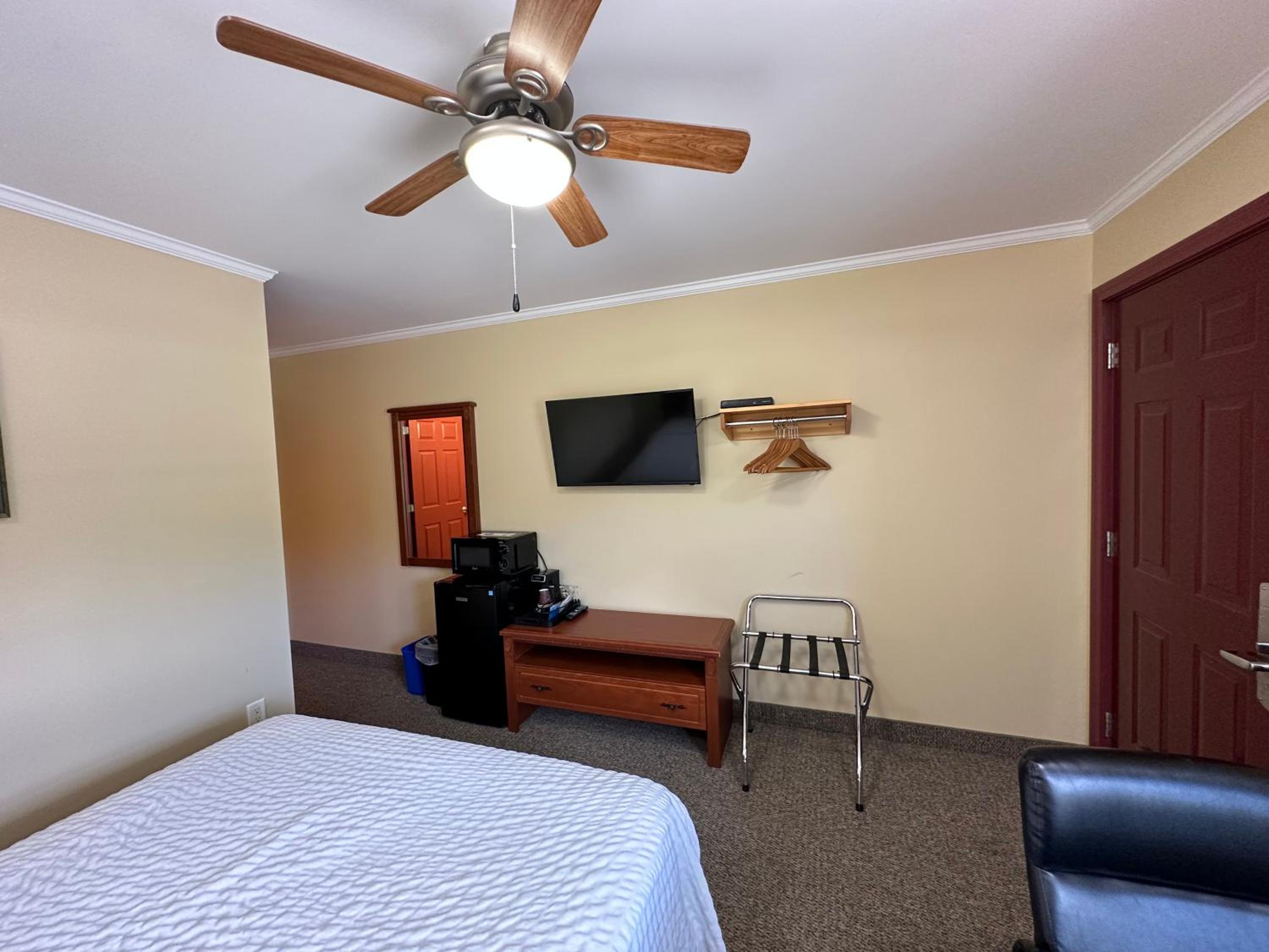 Queen Room photo 3