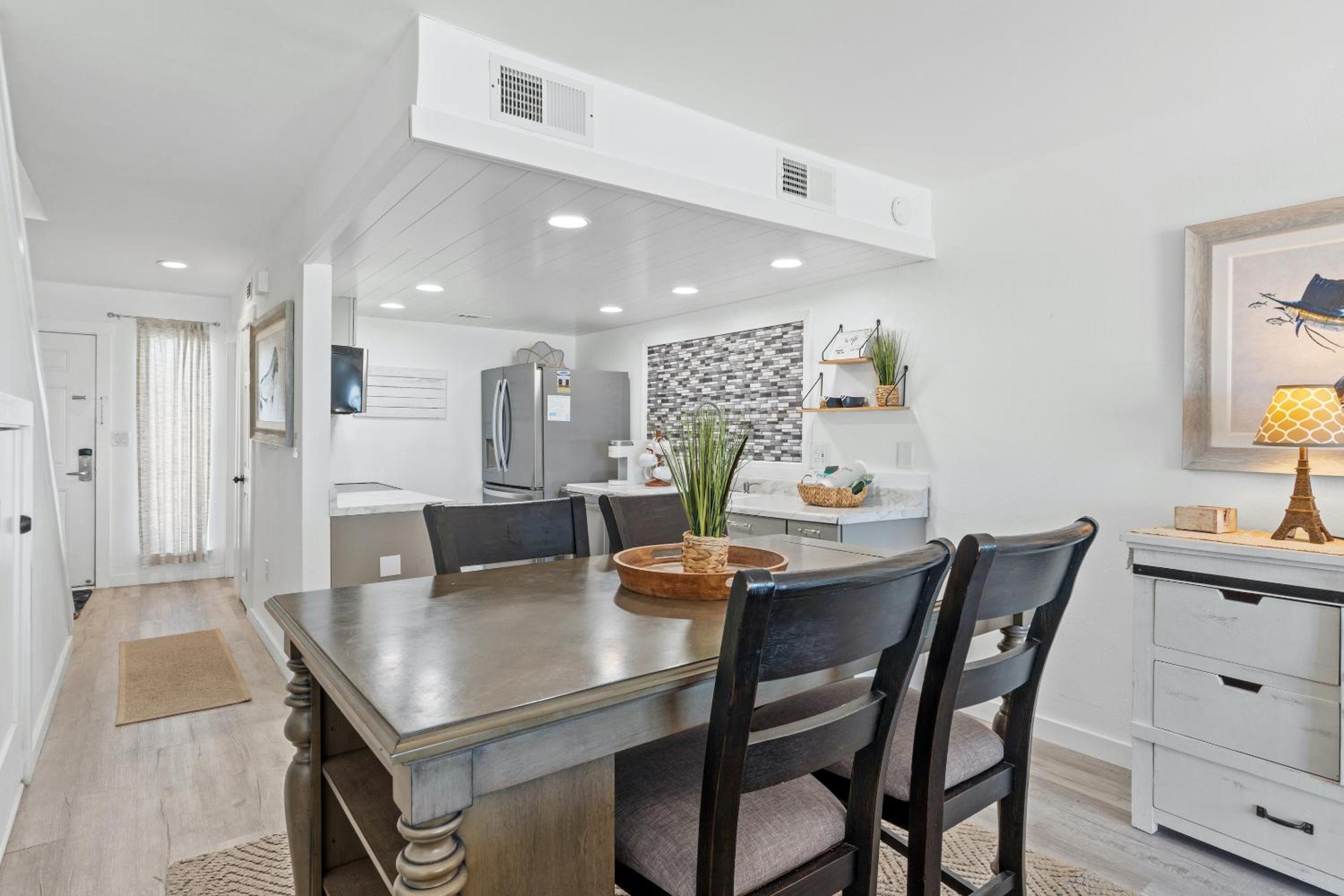 Two-Bedroom Townhouse - Photo 29
