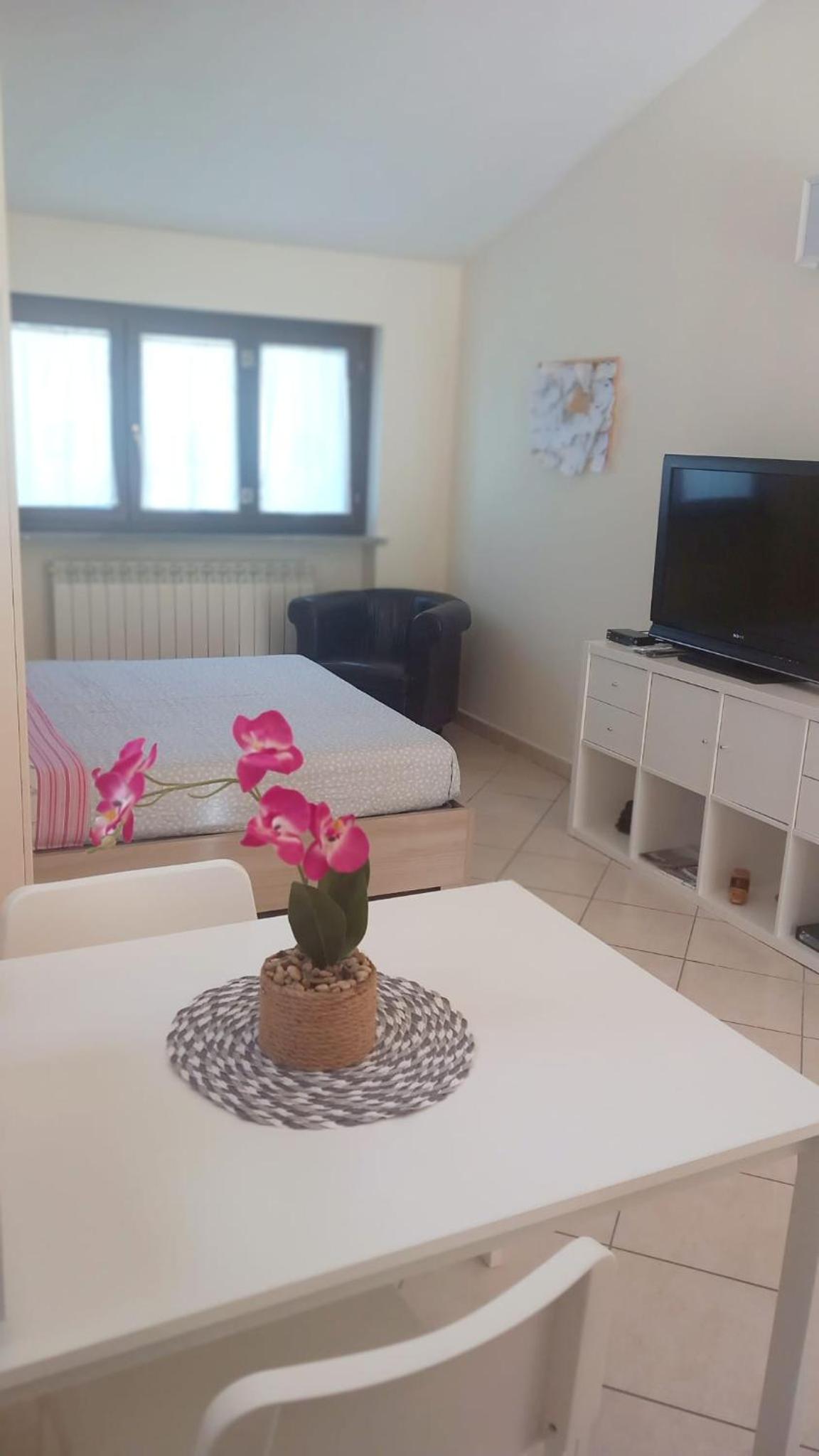 One-Bedroom Apartment - Photo 24