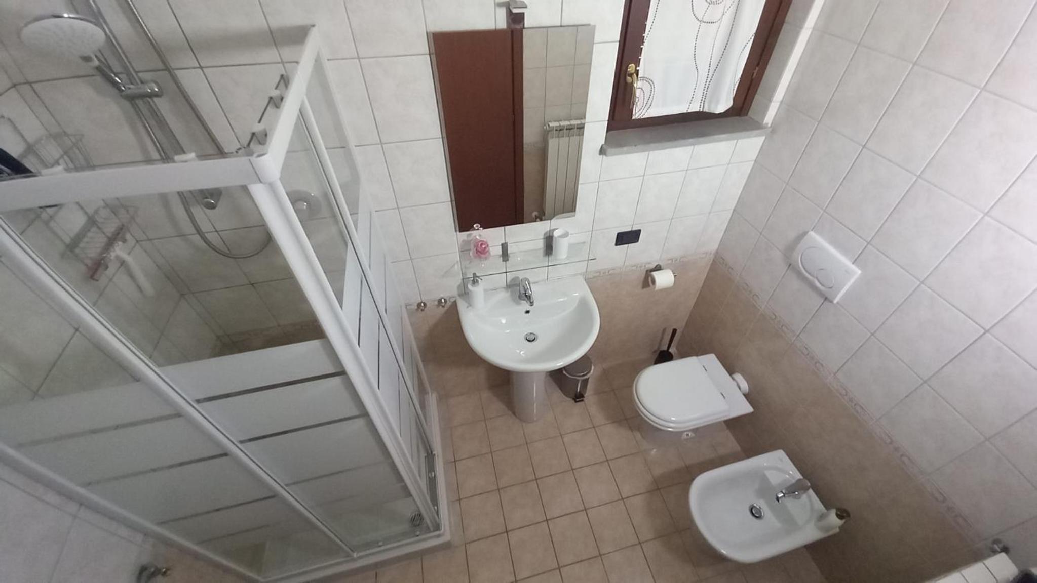 One-Bedroom Apartment - Photo 26