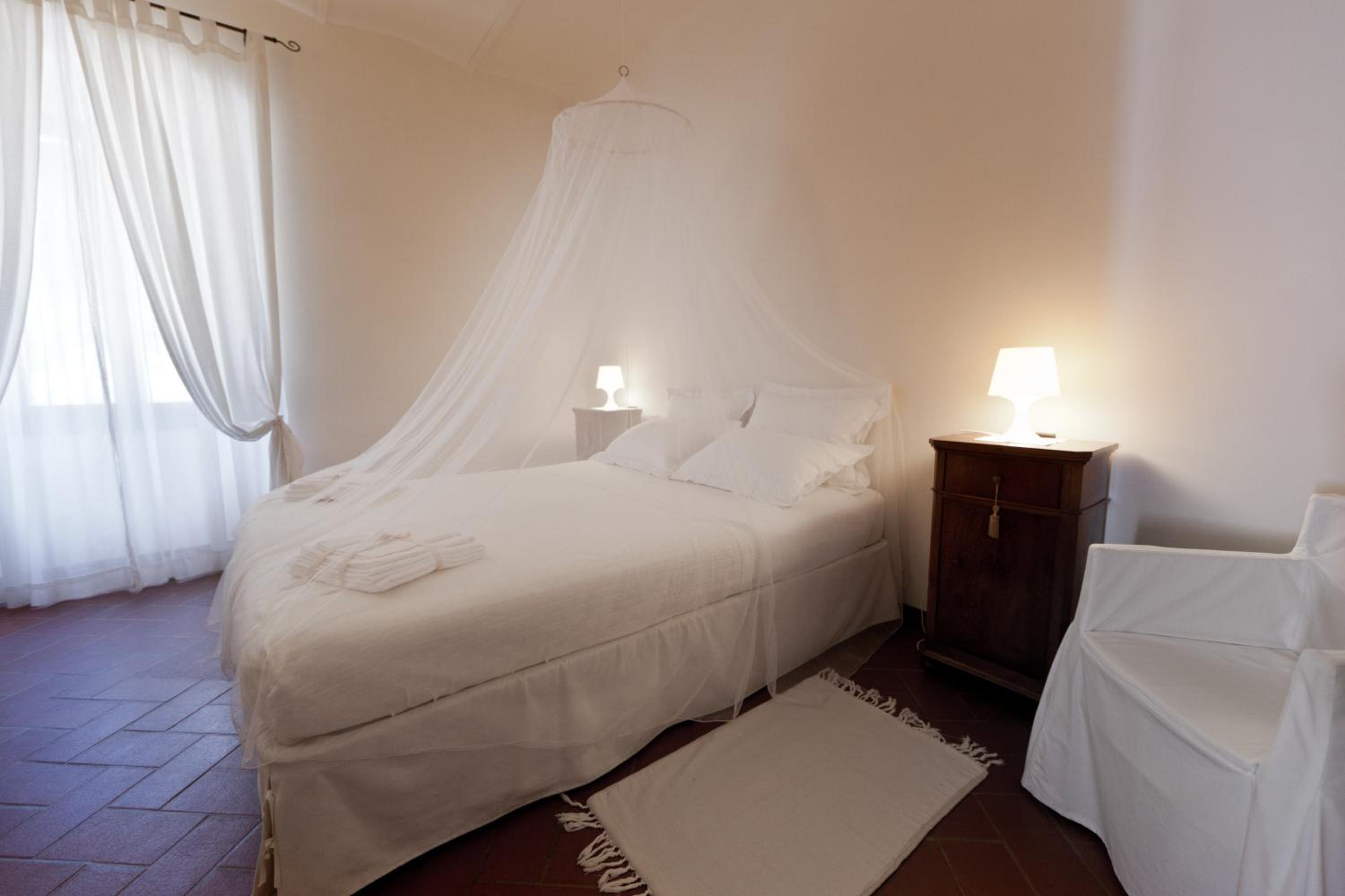 Junior Suite - Photo 12