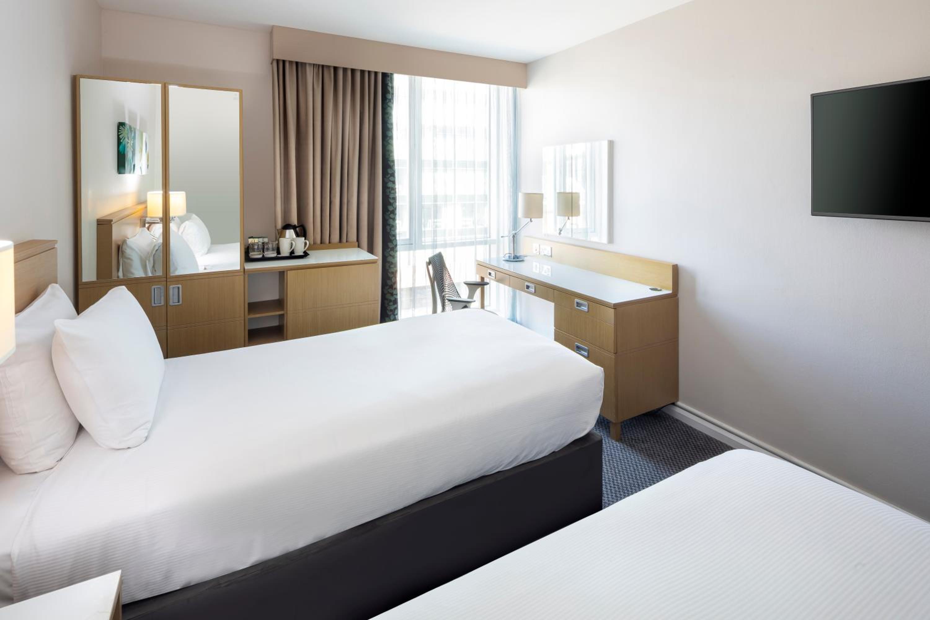 Twin Room - Photo 1