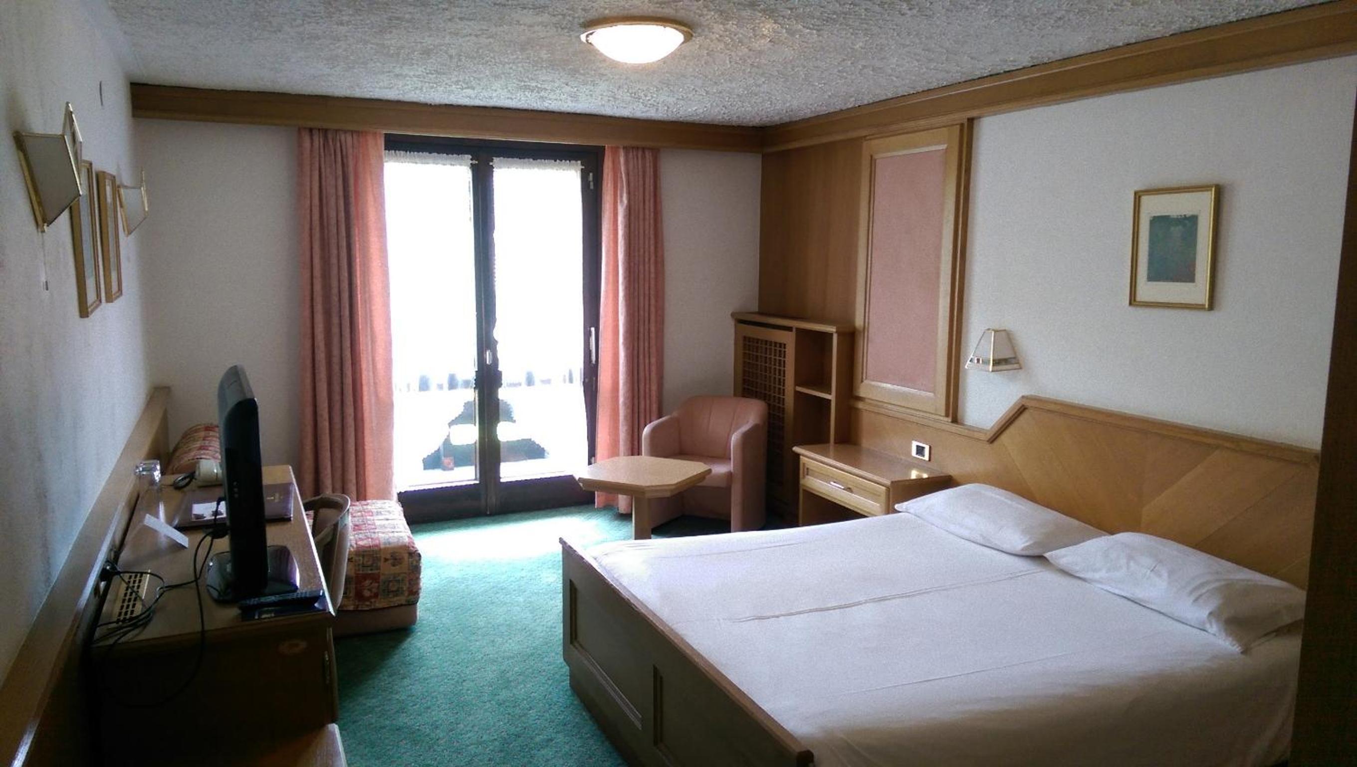 Classic Double or Twin Room photo 3