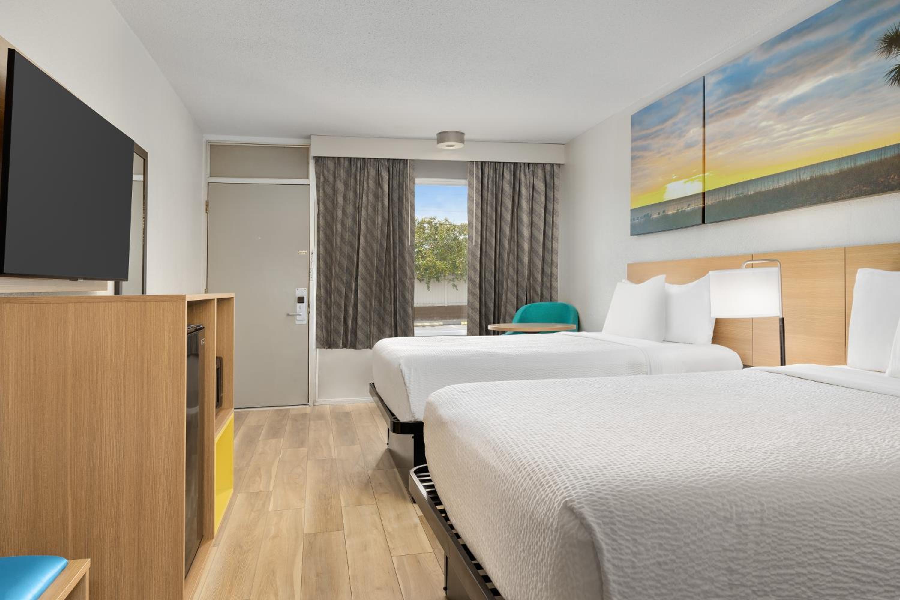 Double Room with Two Double Beds - Non-Smoking photo 1