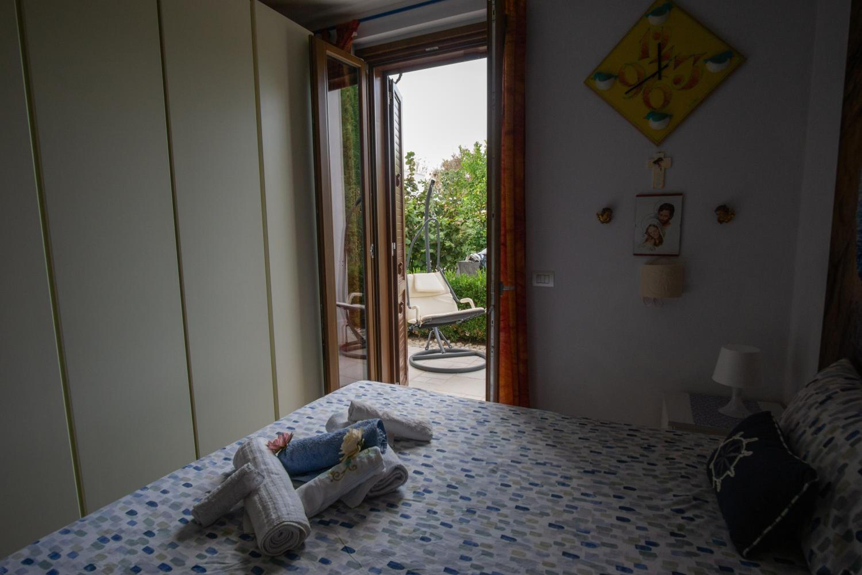Villa with Garden View - Photo 5