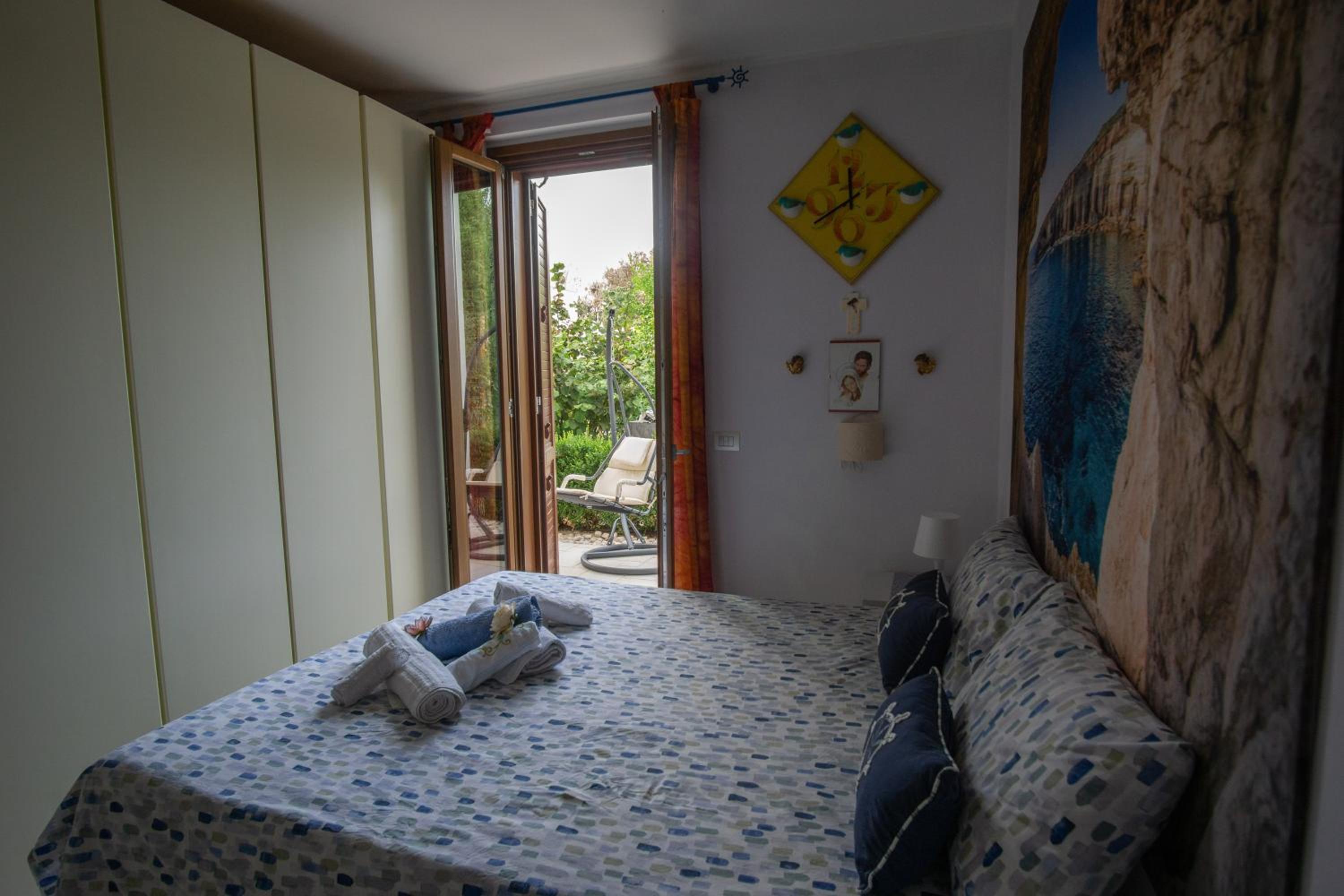 Villa with Garden View - Photo 3