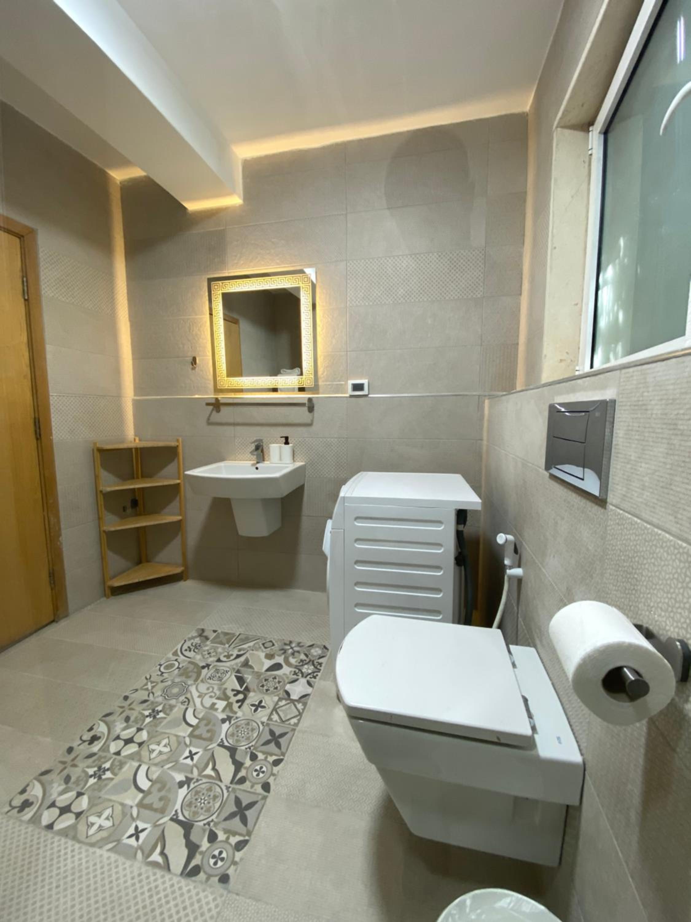 Studio Apartment - Photo 14