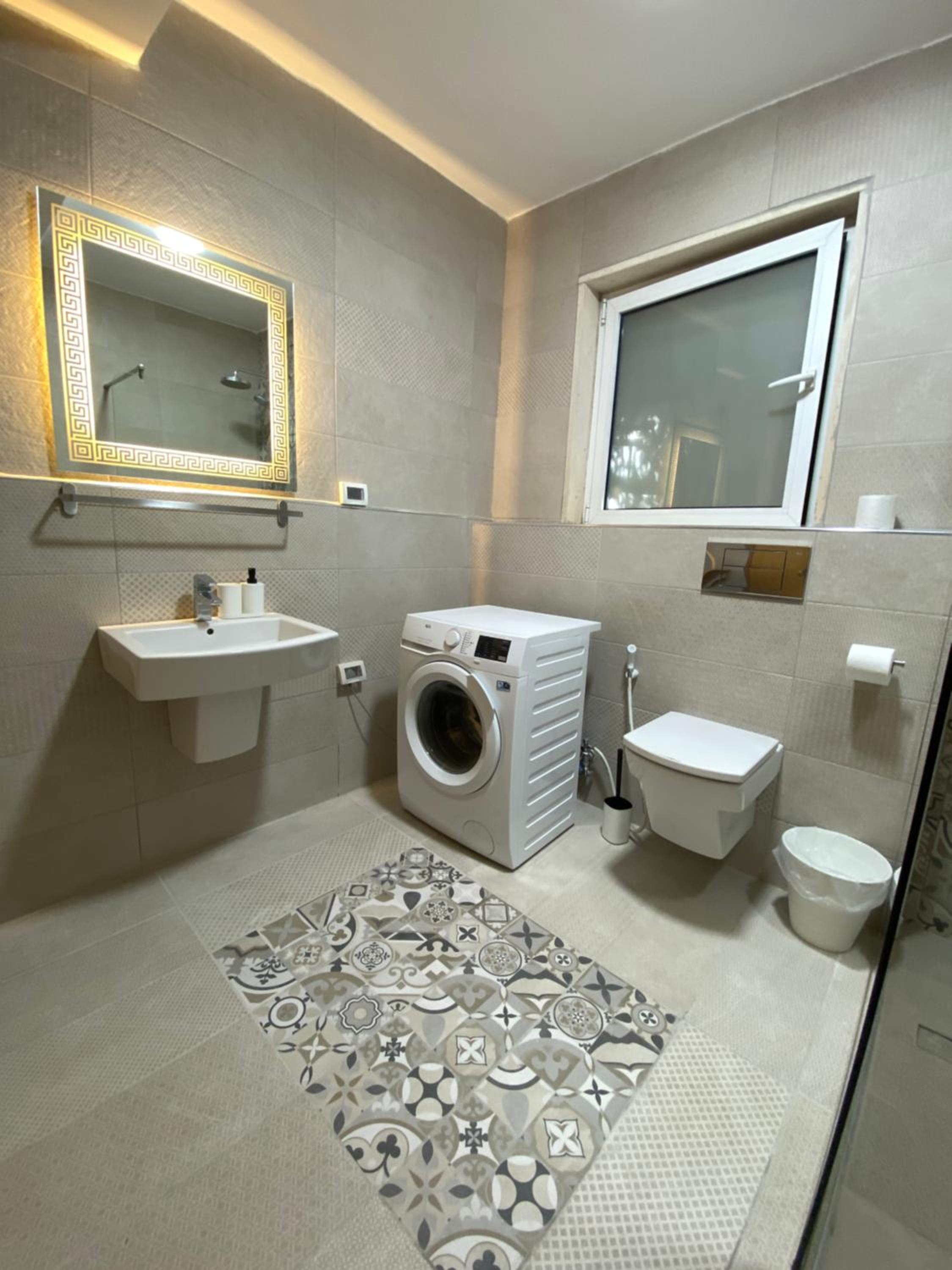 Studio Apartment - Photo 4