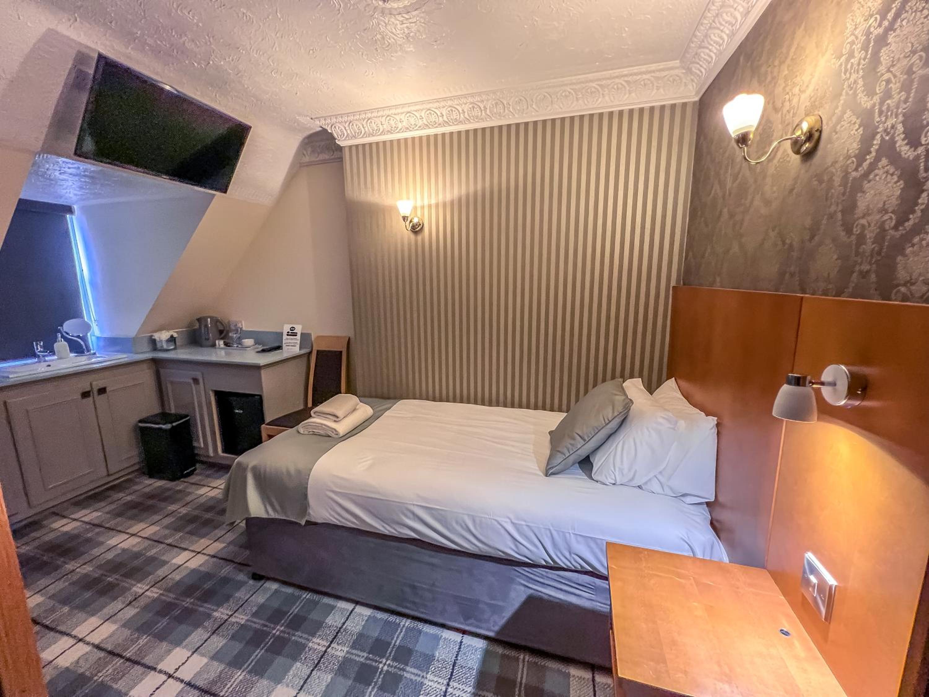 Standard Single Room with Shower