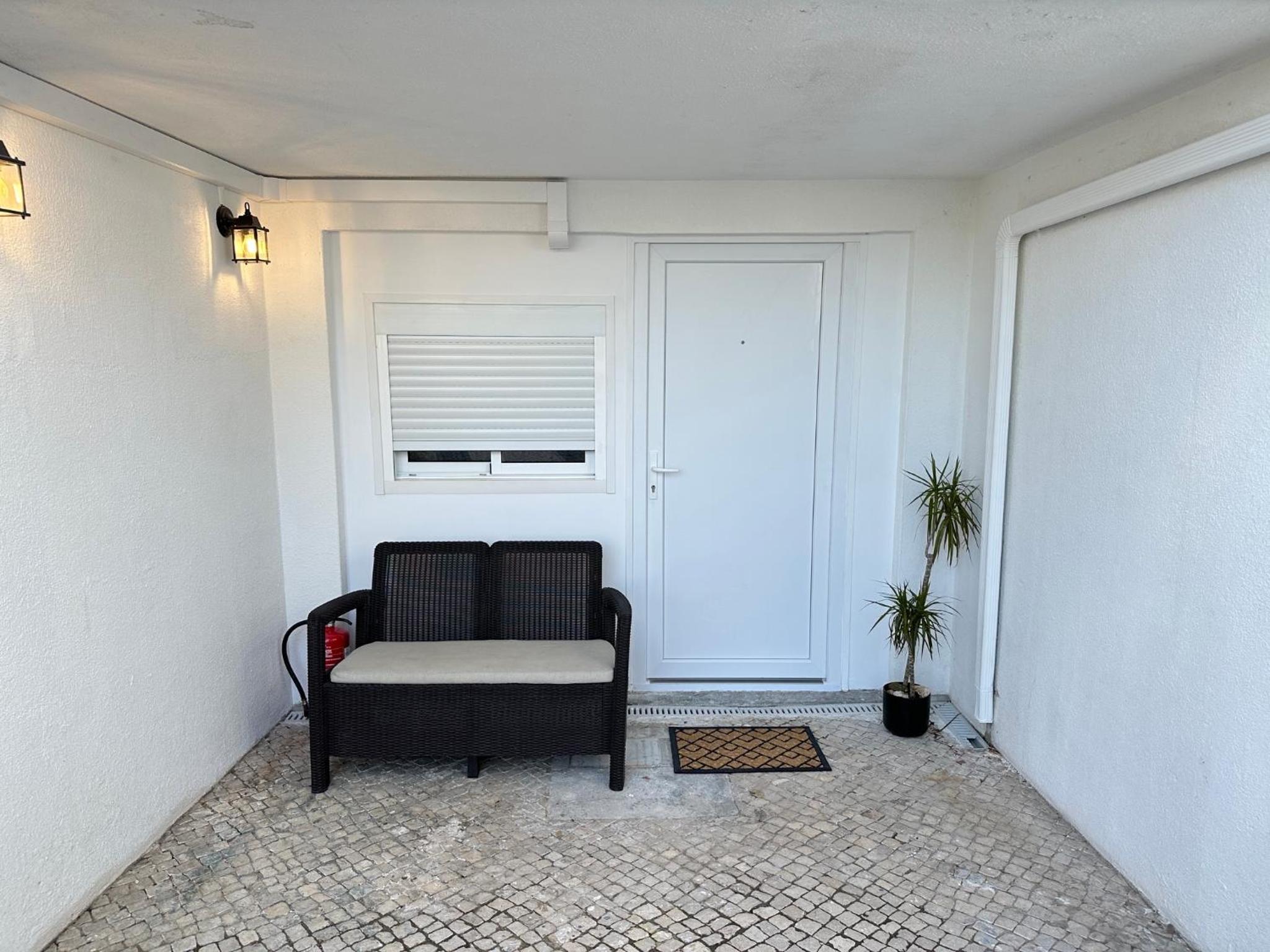 Triple Room with Private Bathroom - Photo 9