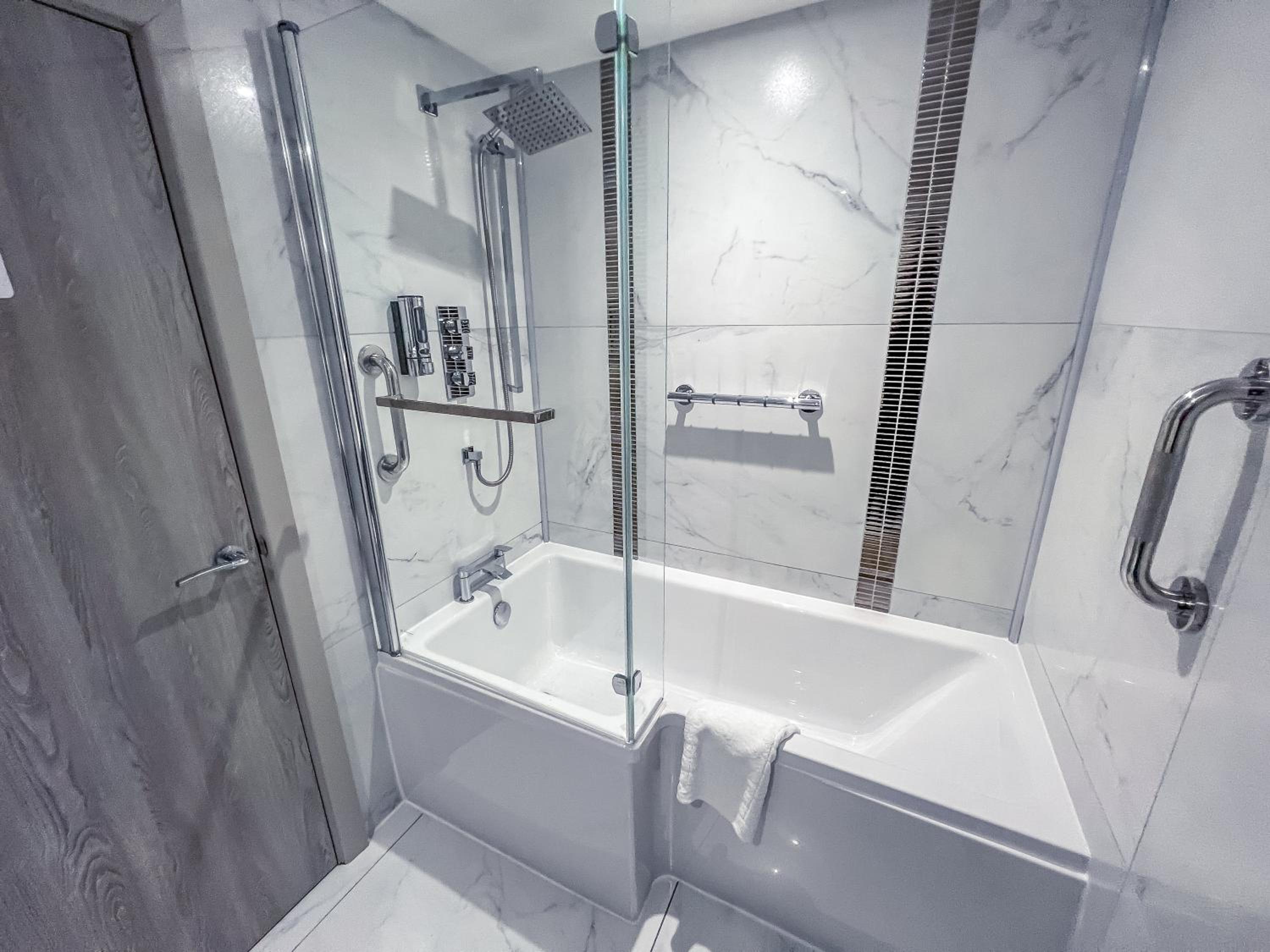 Deluxe Double Room with Bath photo 2