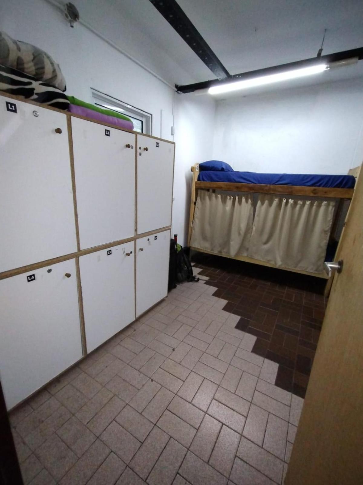 Mixed Dormitory Room photo 2