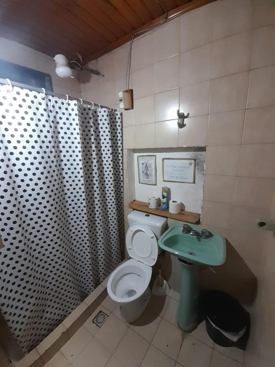 Standard Single Room with Shared Bathroom photo 3