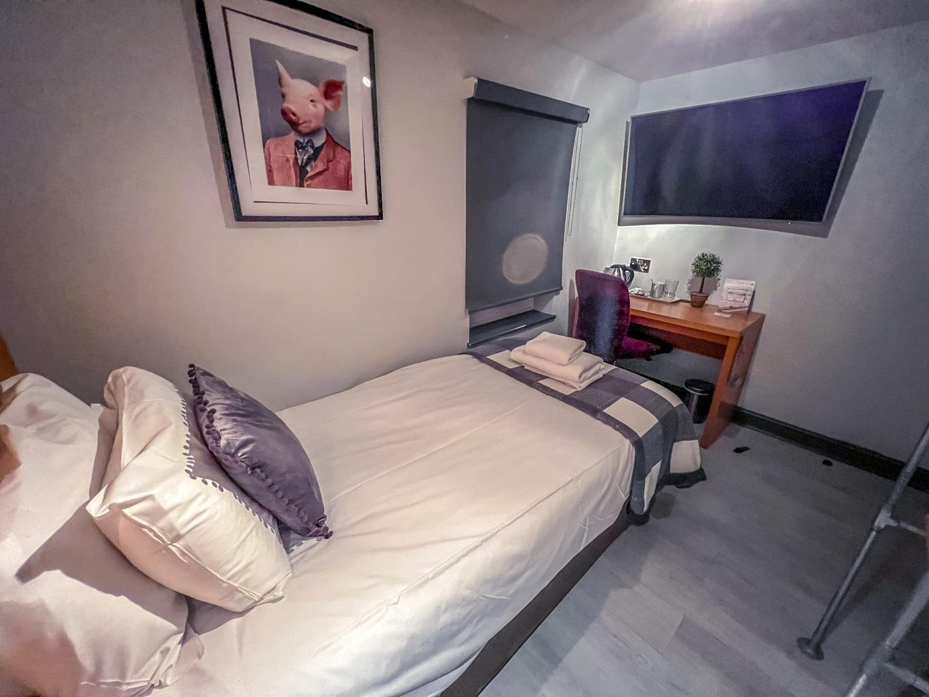 Small Single Room