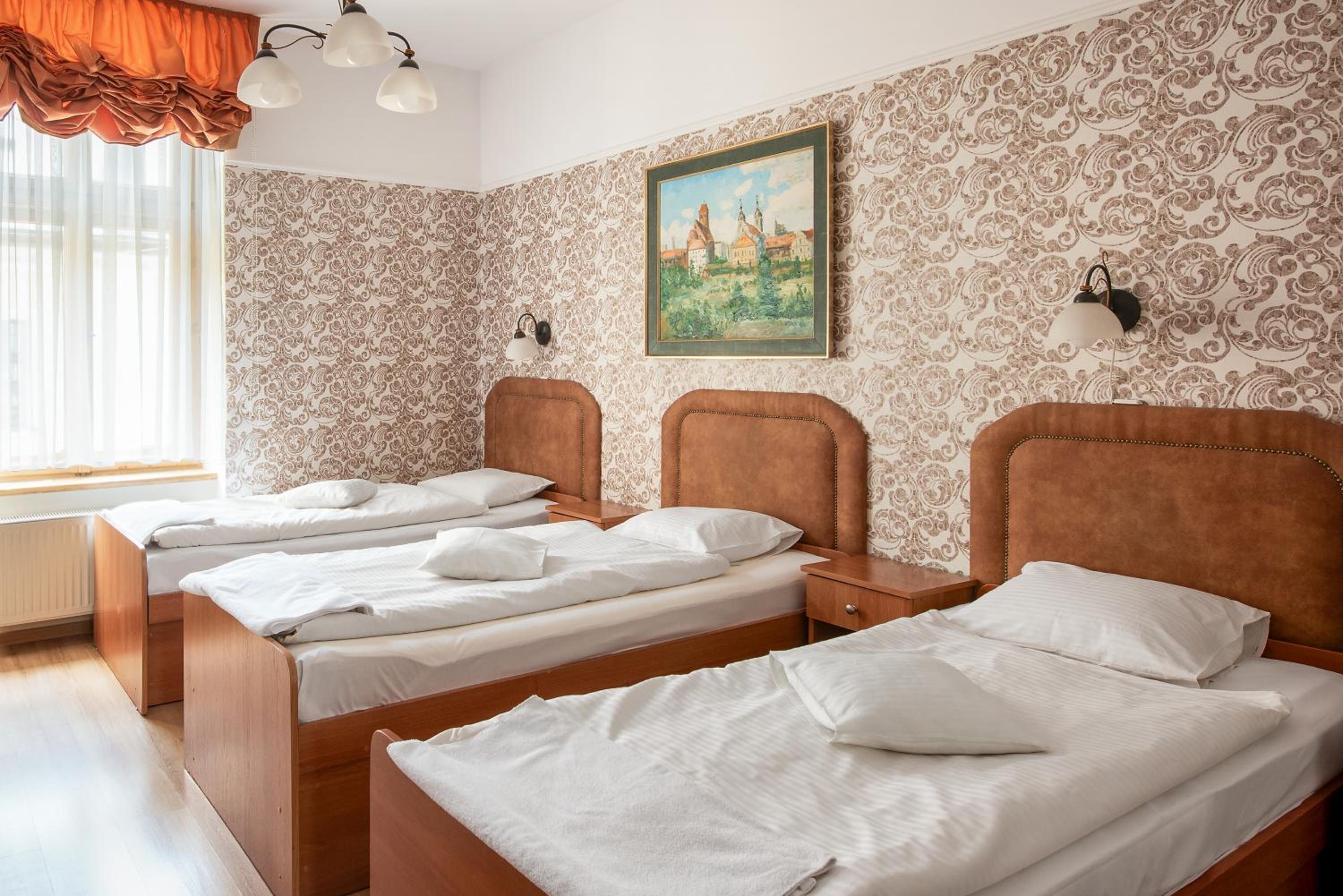 Two-Bedroom Apartment (6 Adults)