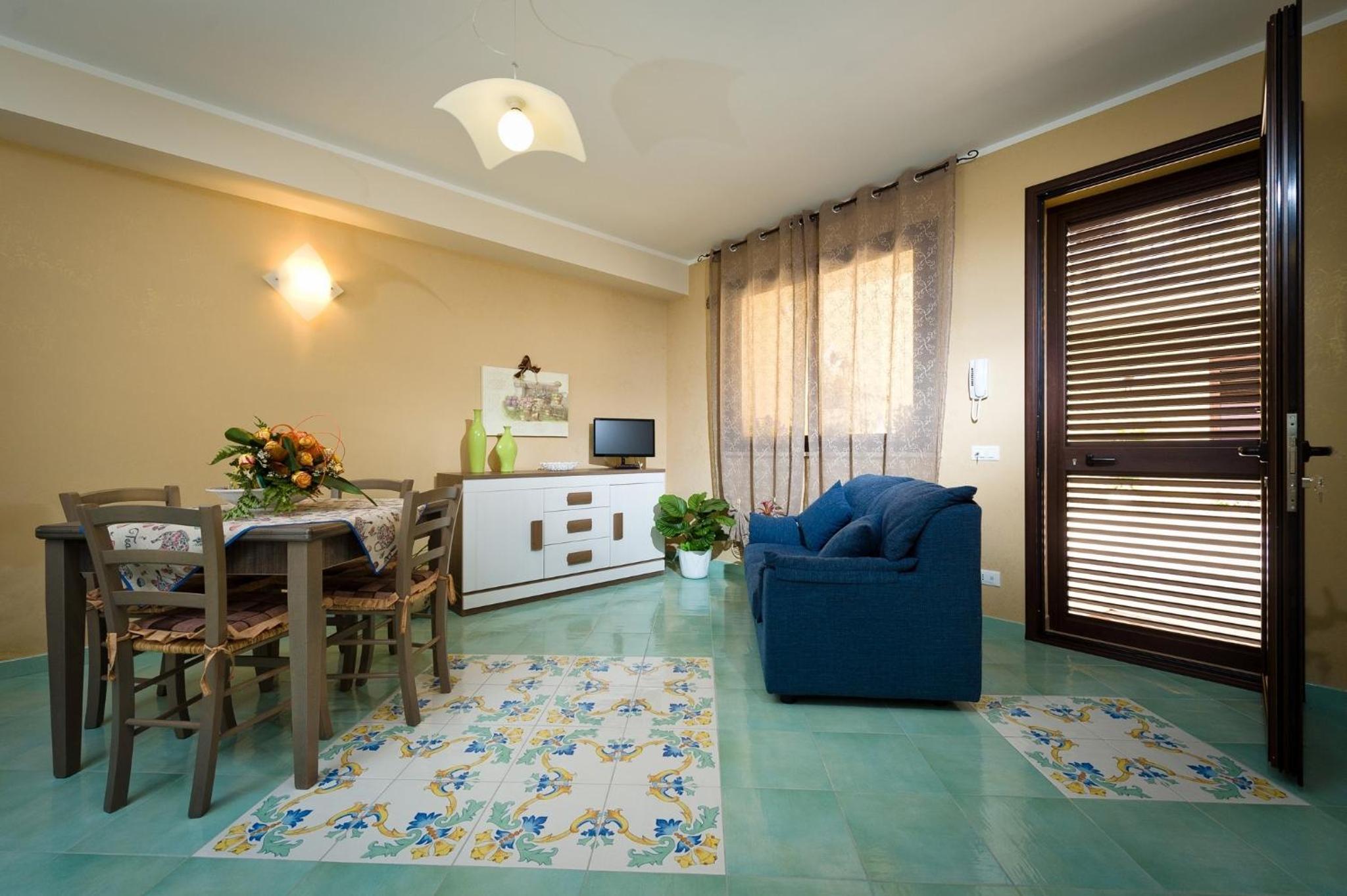Two-Bedroom House photo 2