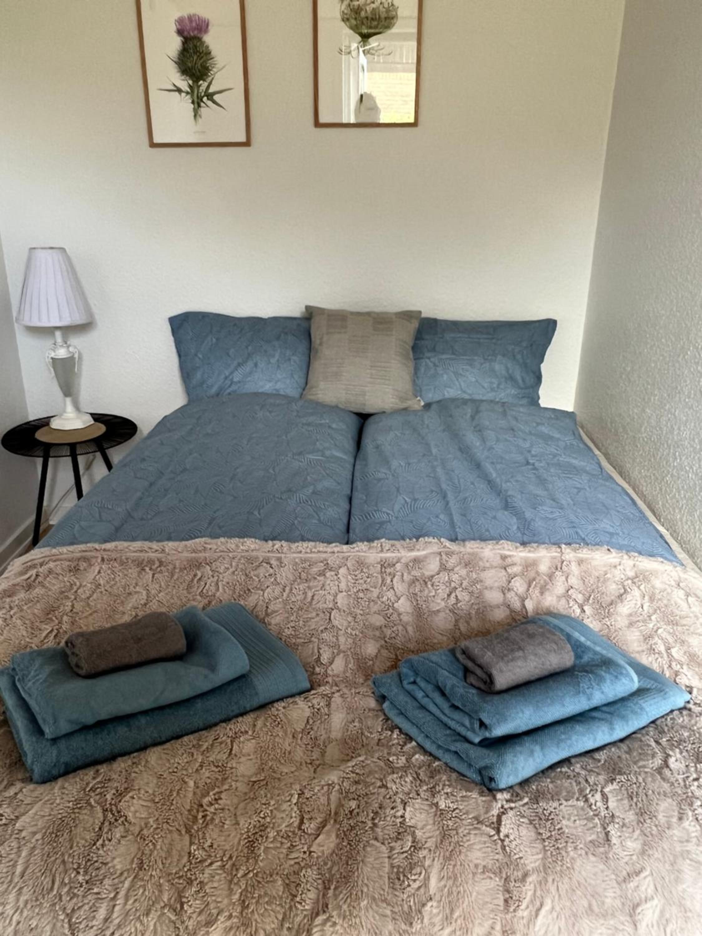 One-Bedroom Apartment photo 1