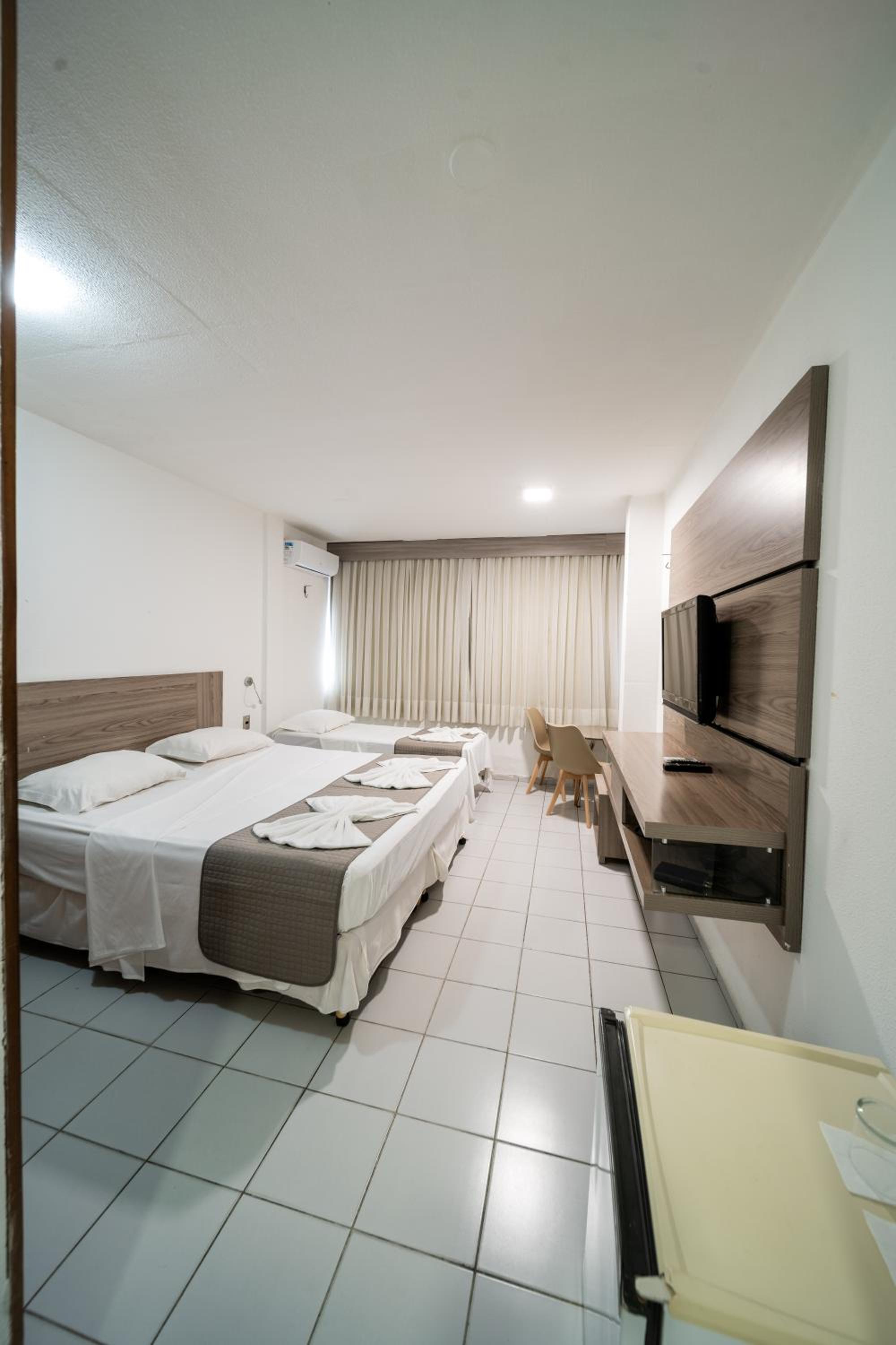 Hotel Praia Mar — Standard Quadruple Room