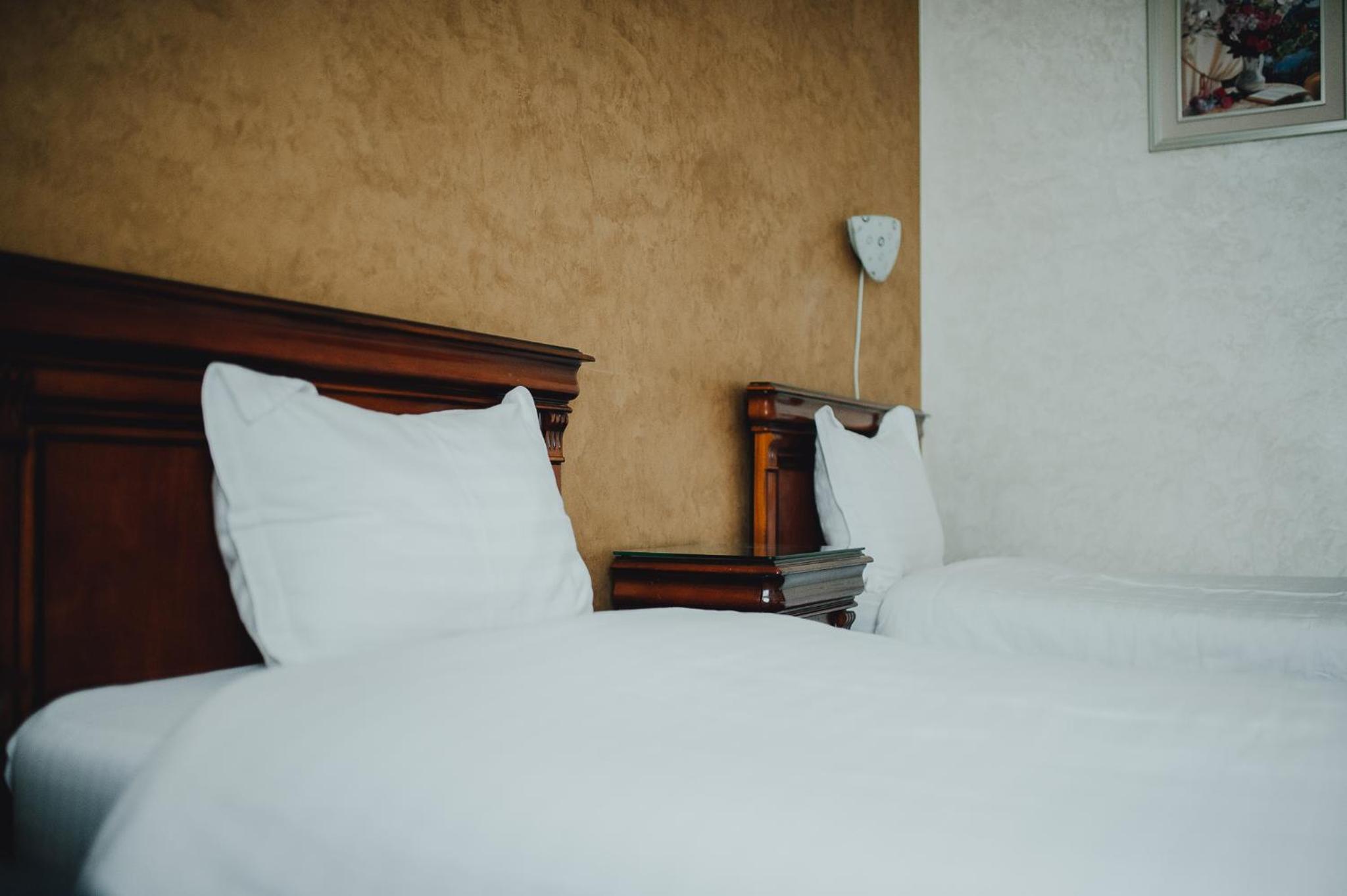 Standard Twin Room - Photo 1