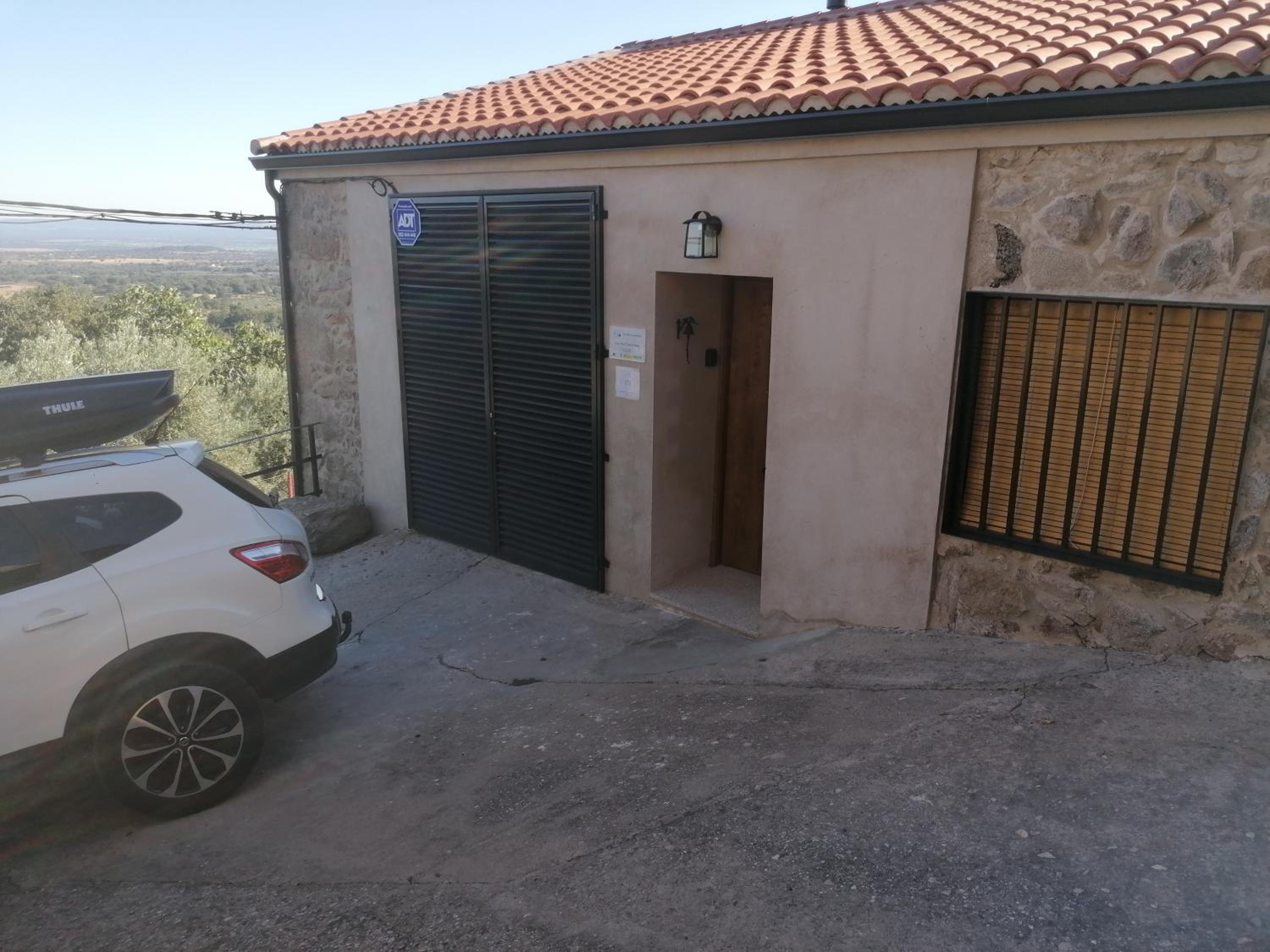 Three-Bedroom Villa photo 2