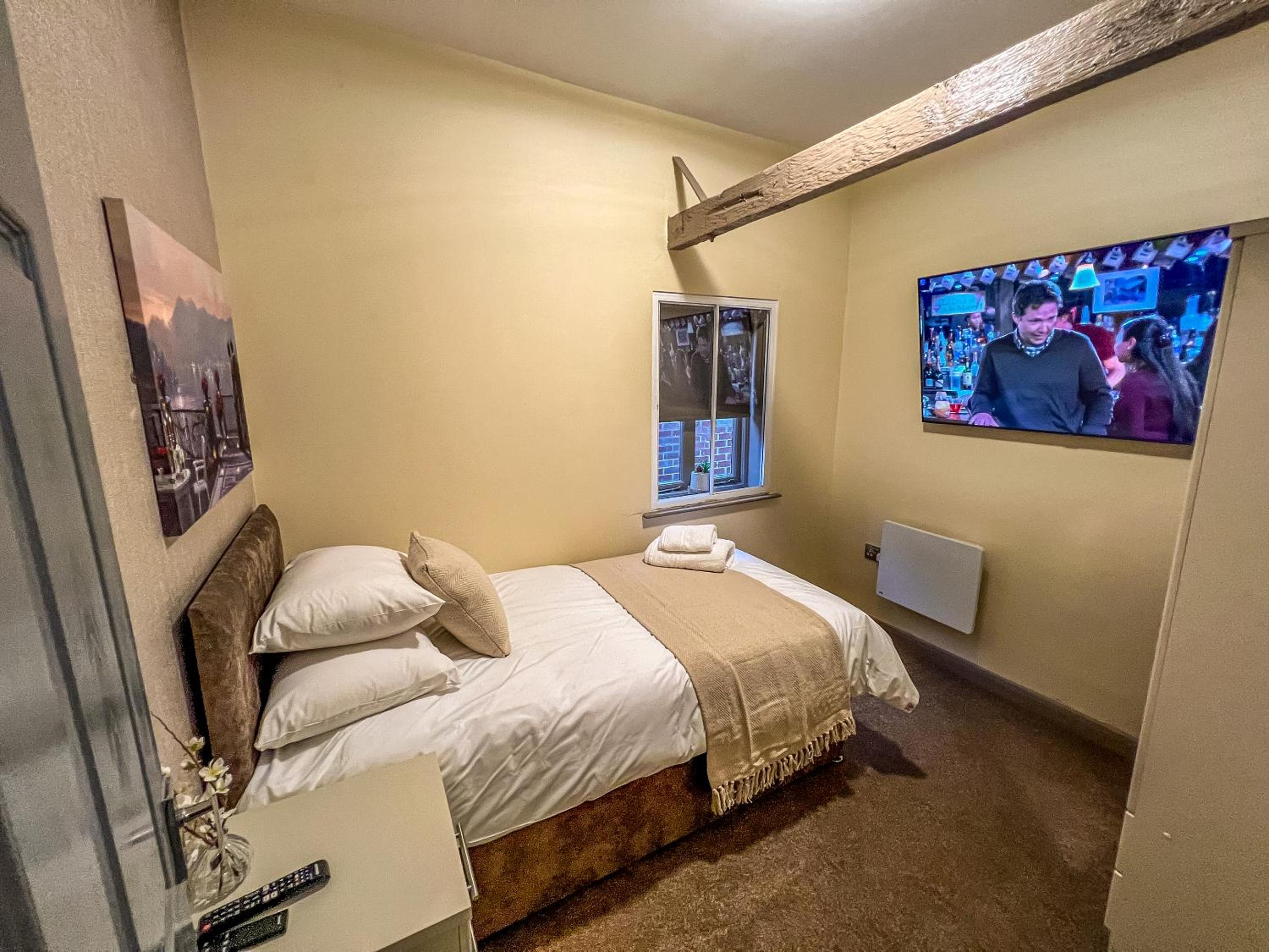 Two-Bedroom Apartment - Photo 7