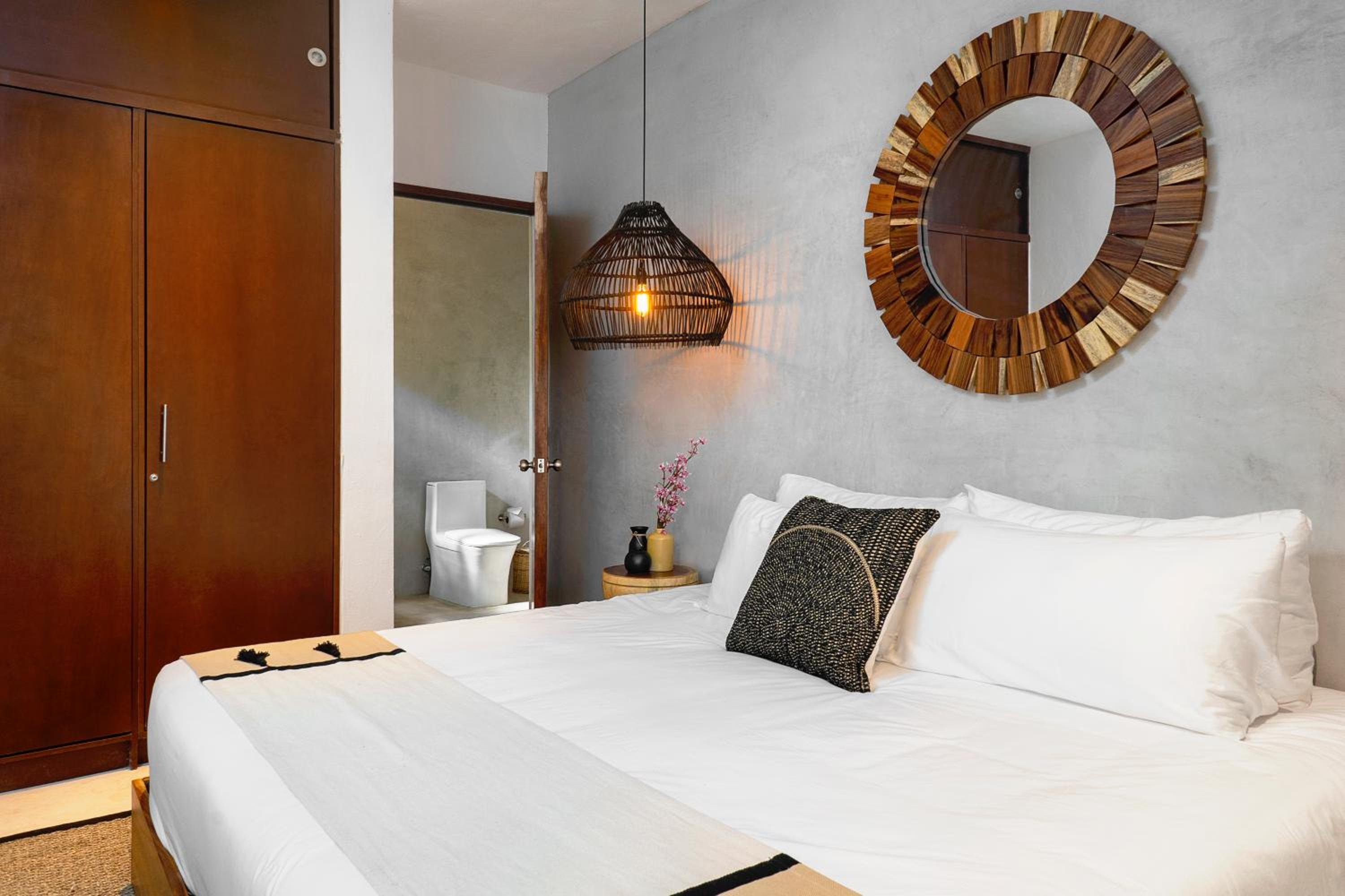 Standard Double Suite - Photo 9