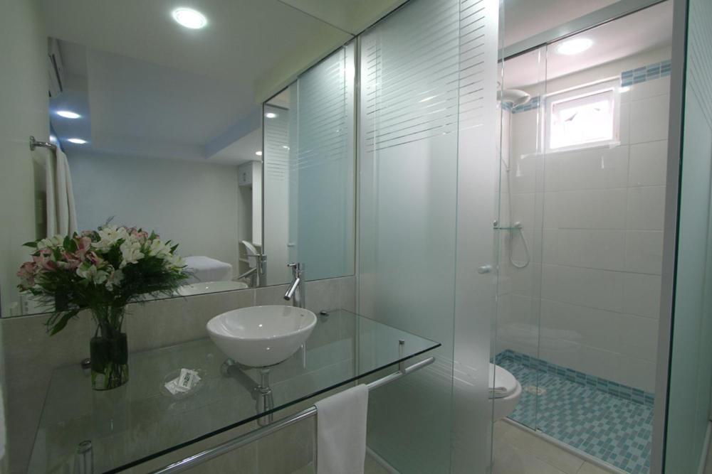 Suite - Photo 7