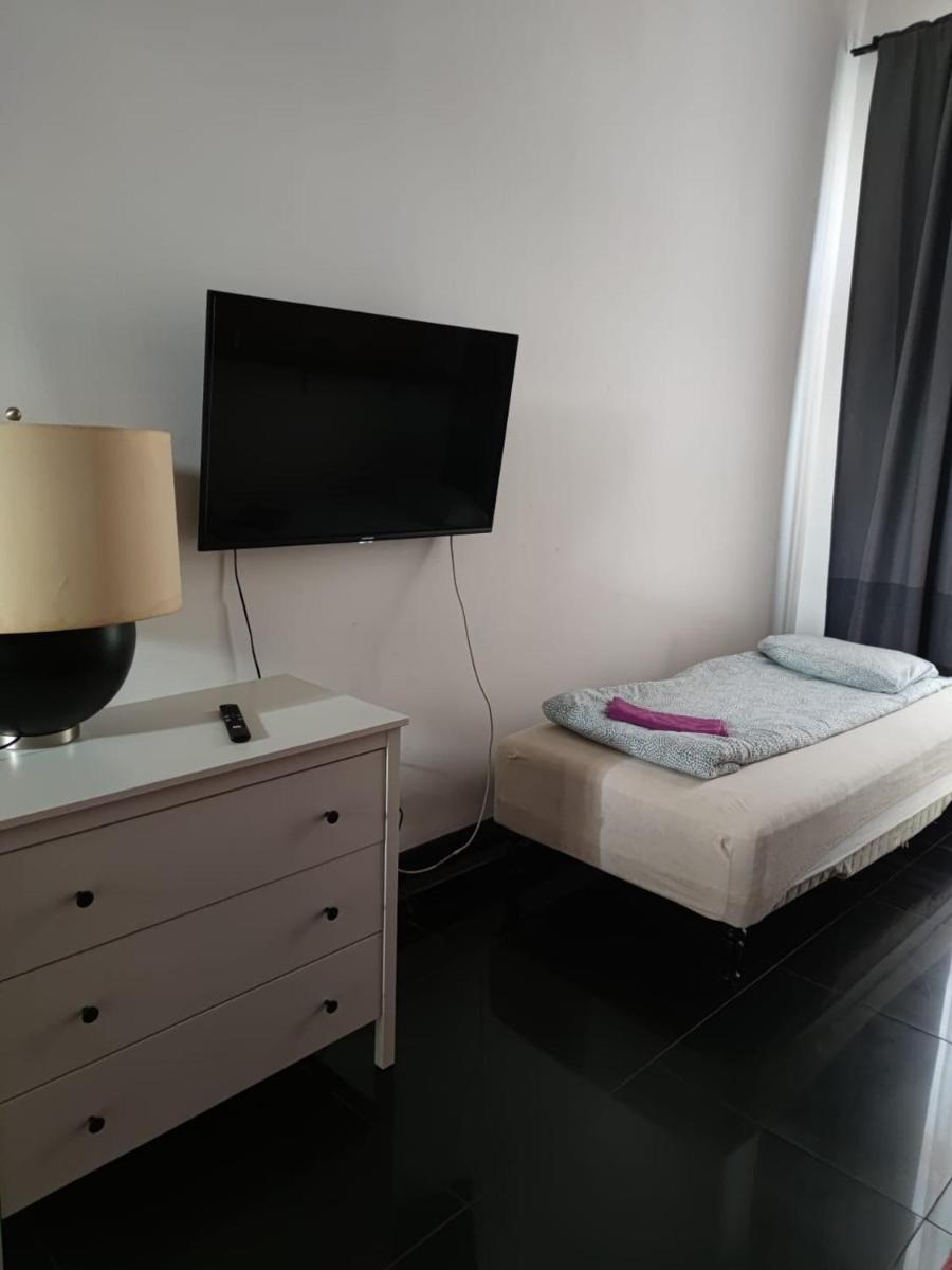 Studio Apartment - Photo 4