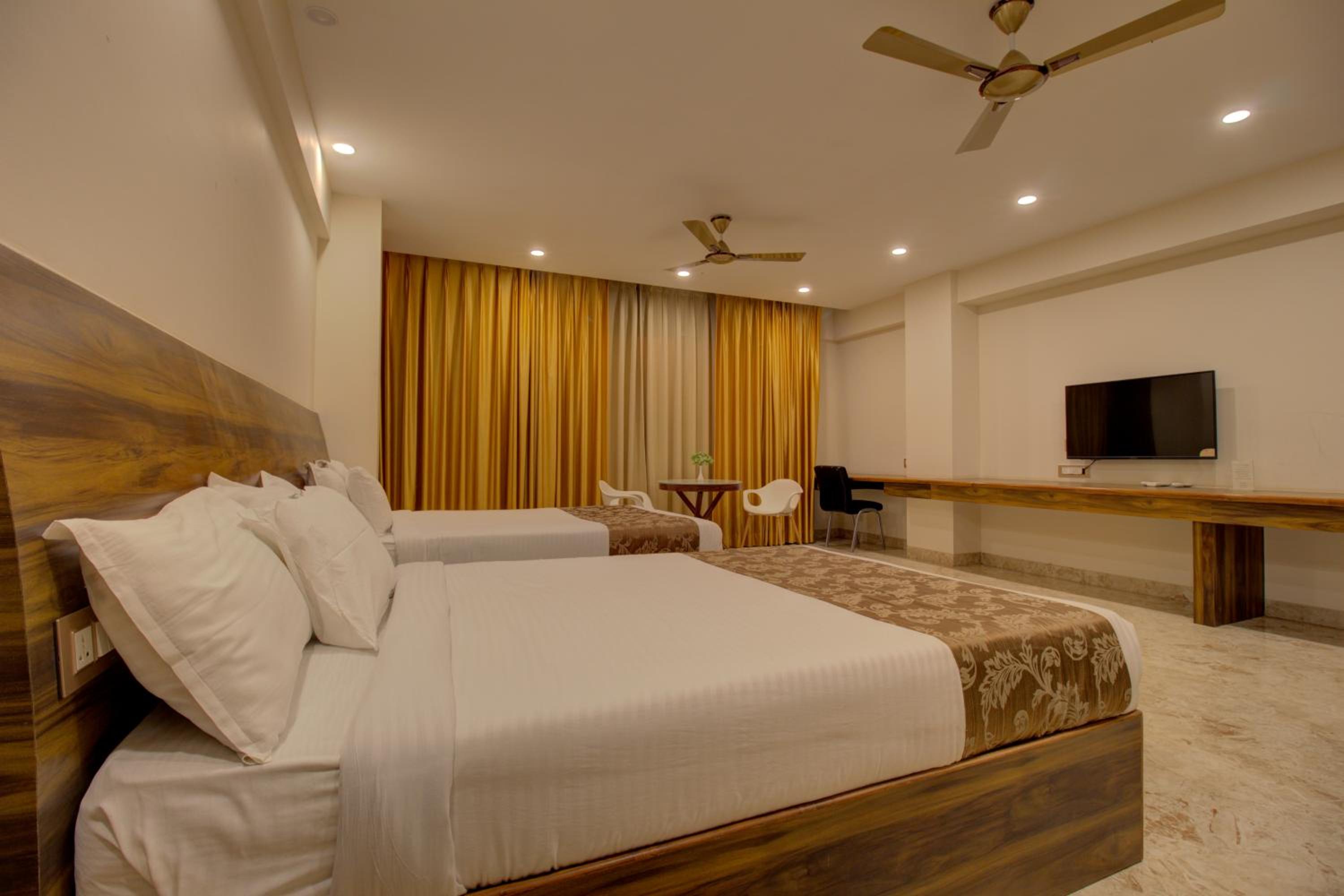 Family Room - Photo 9