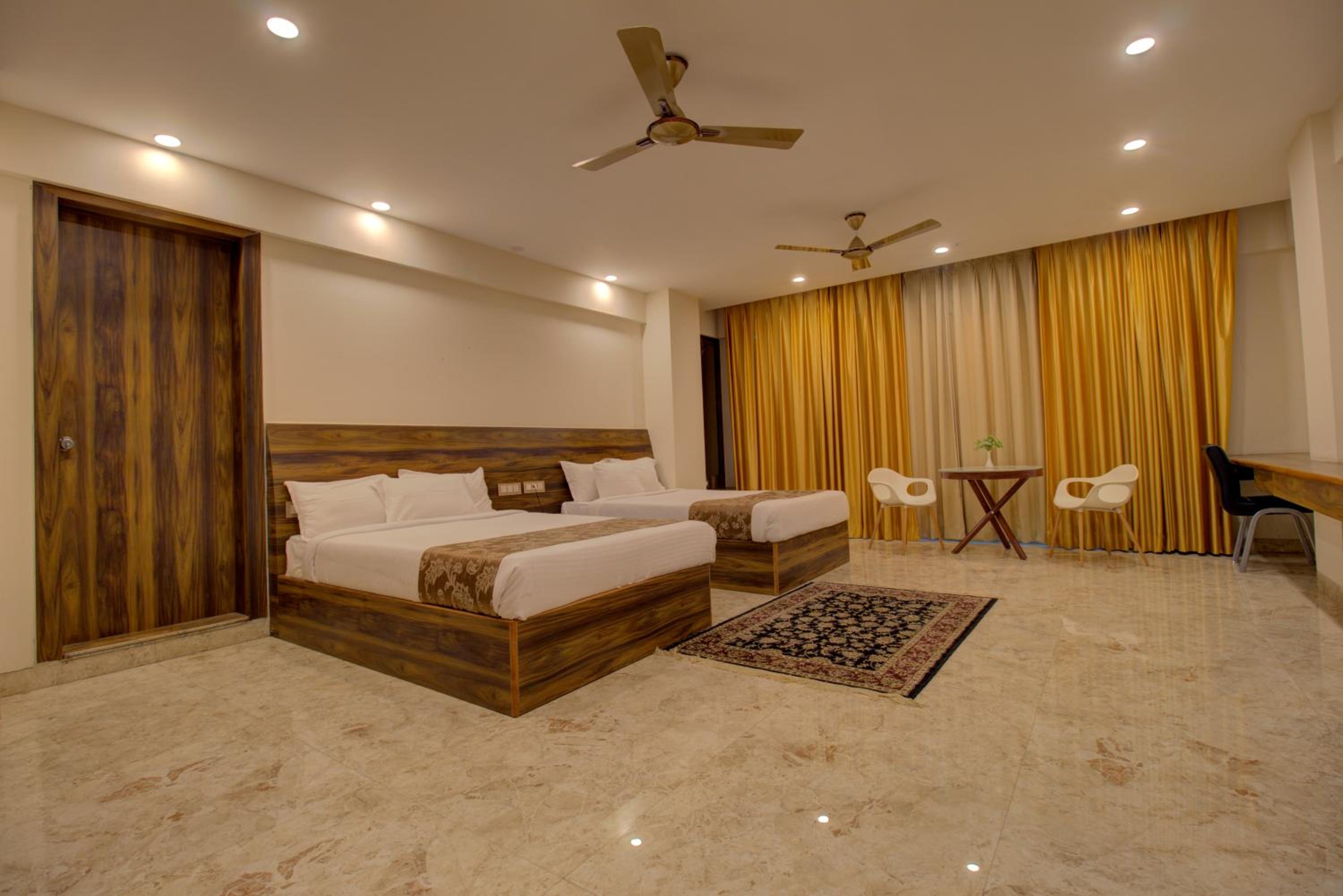 Family Room - Photo 4