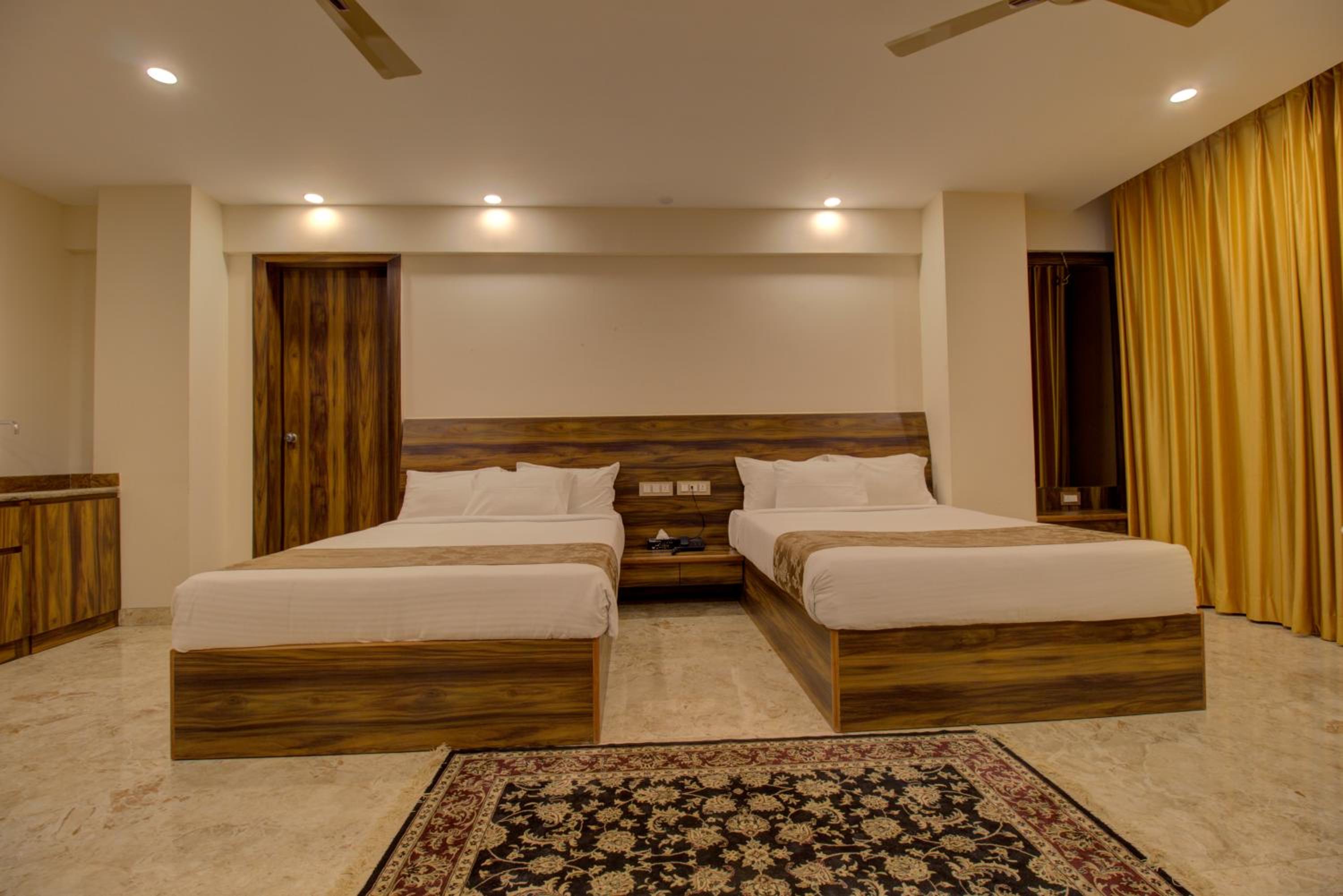 Family Room - Photo 6